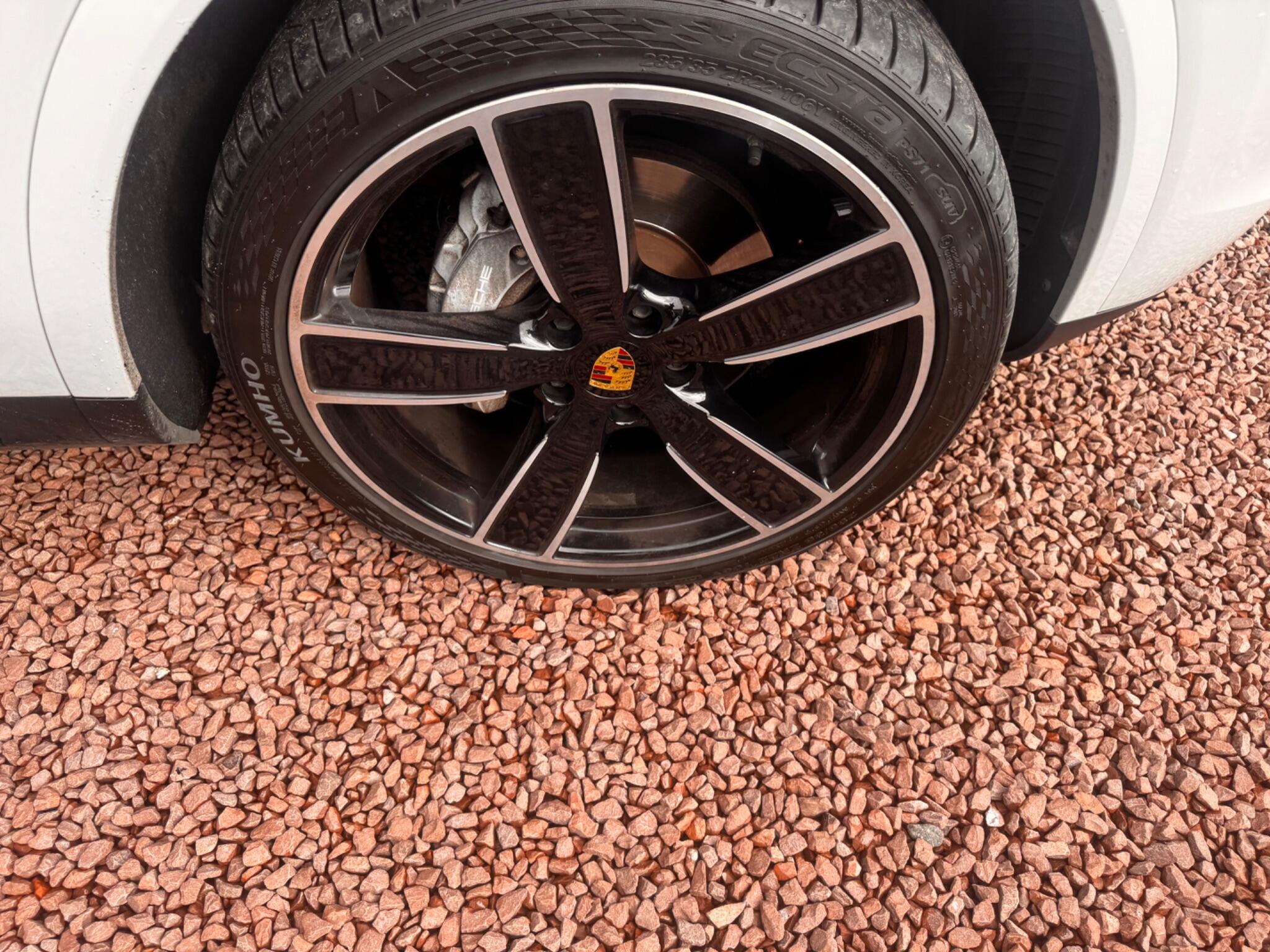 Porsche Cayenne view 42