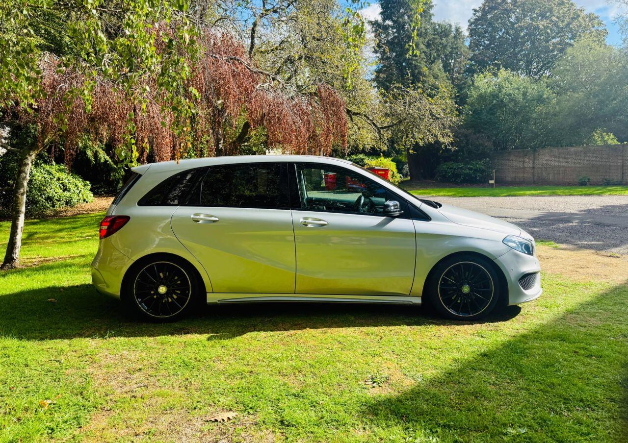 Mercedes-Benz B-Class view 12