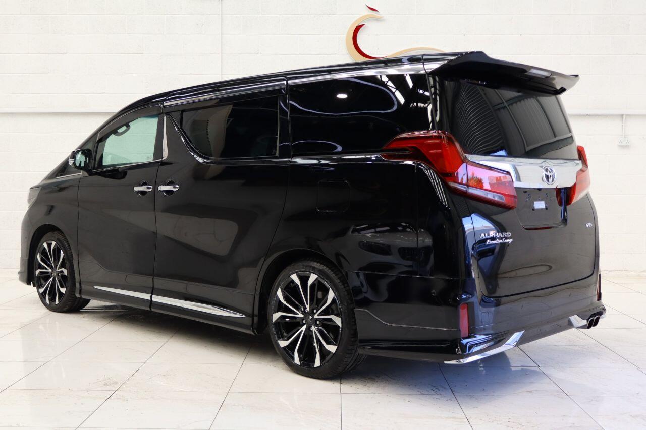 Toyota Alphard view 11