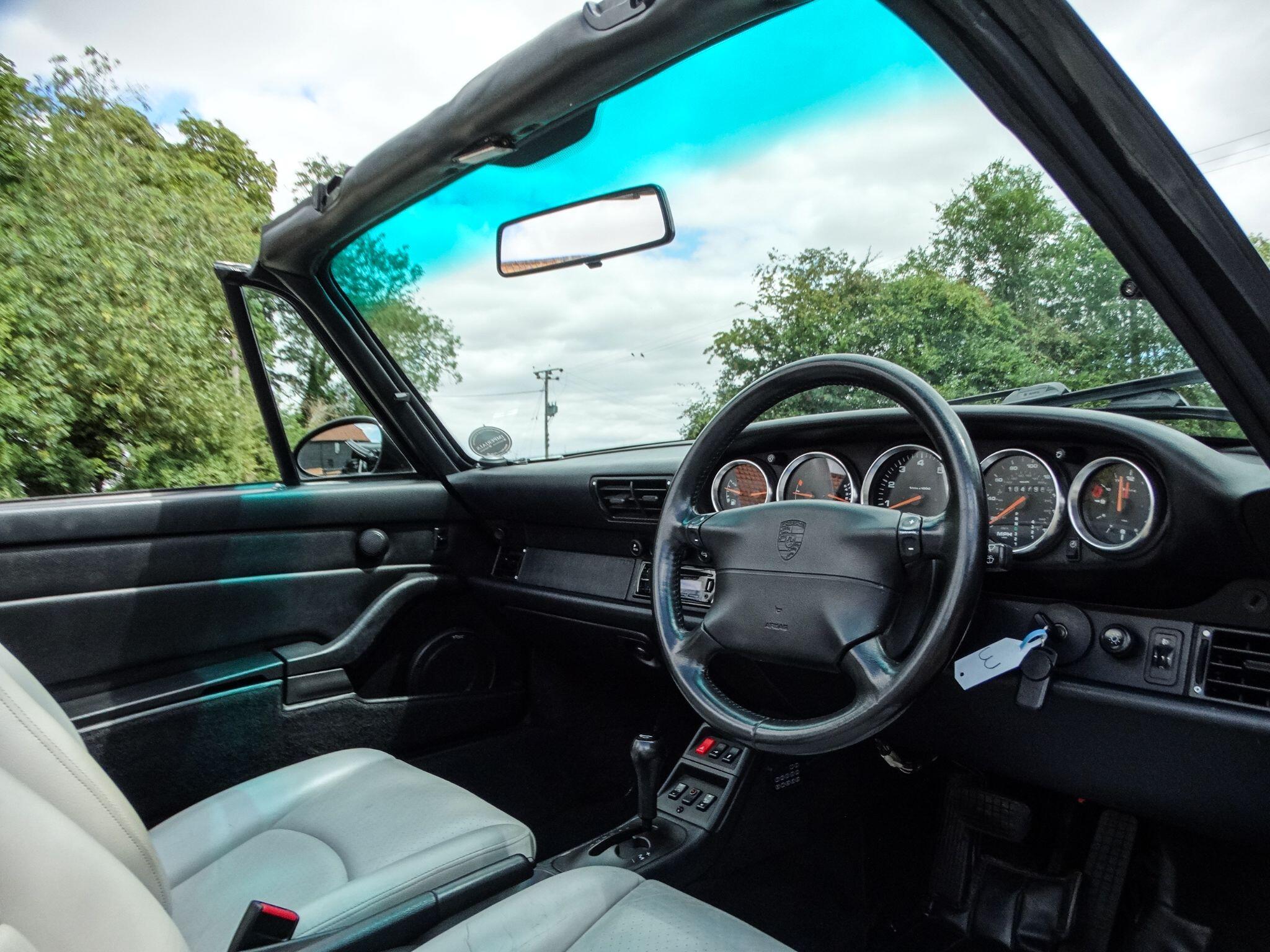 Porsche 911 view 22