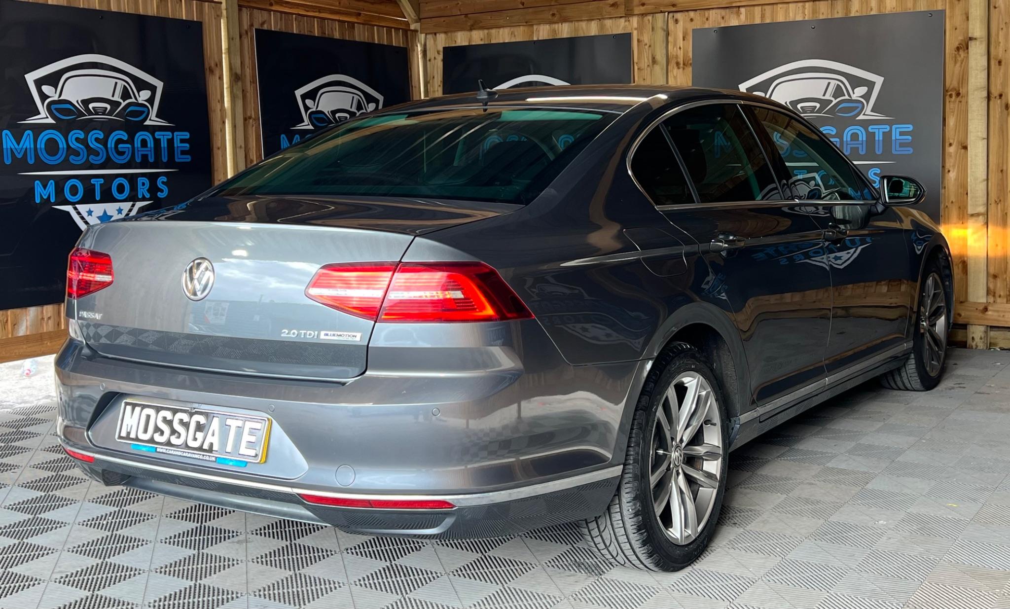 Volkswagen Passat view 13