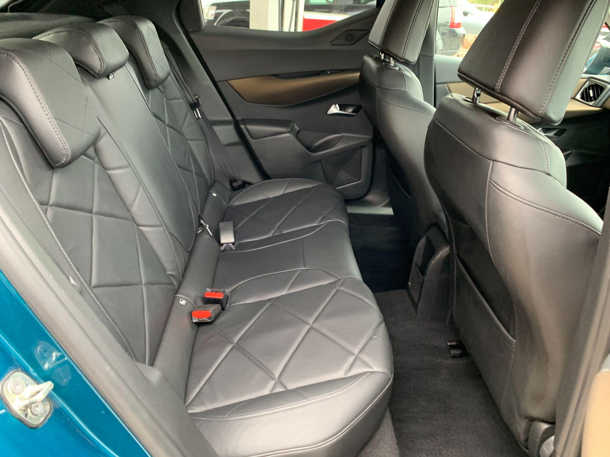 DS Automobiles DS 3 Crossback view 17