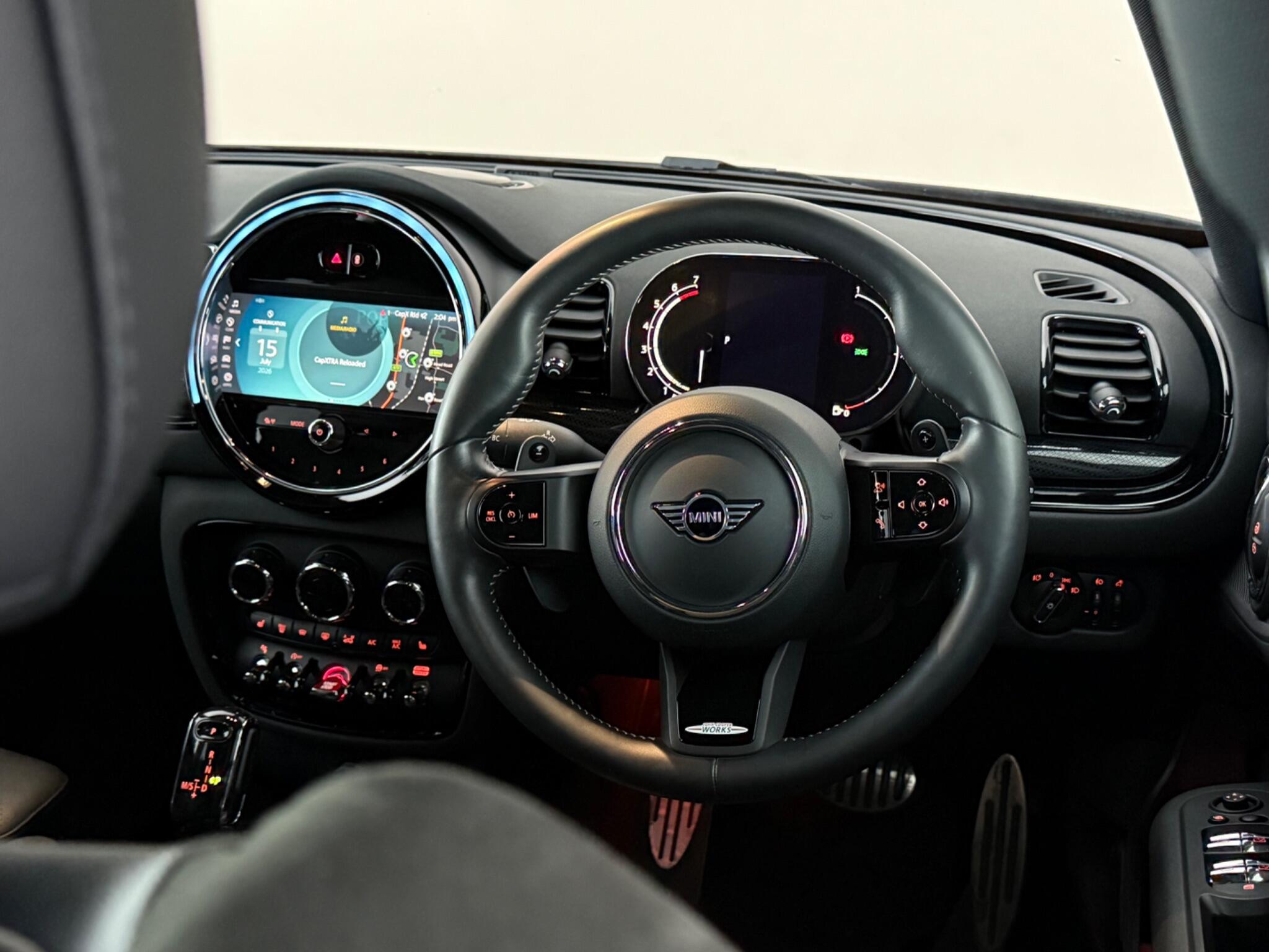 Mini Clubman view 13