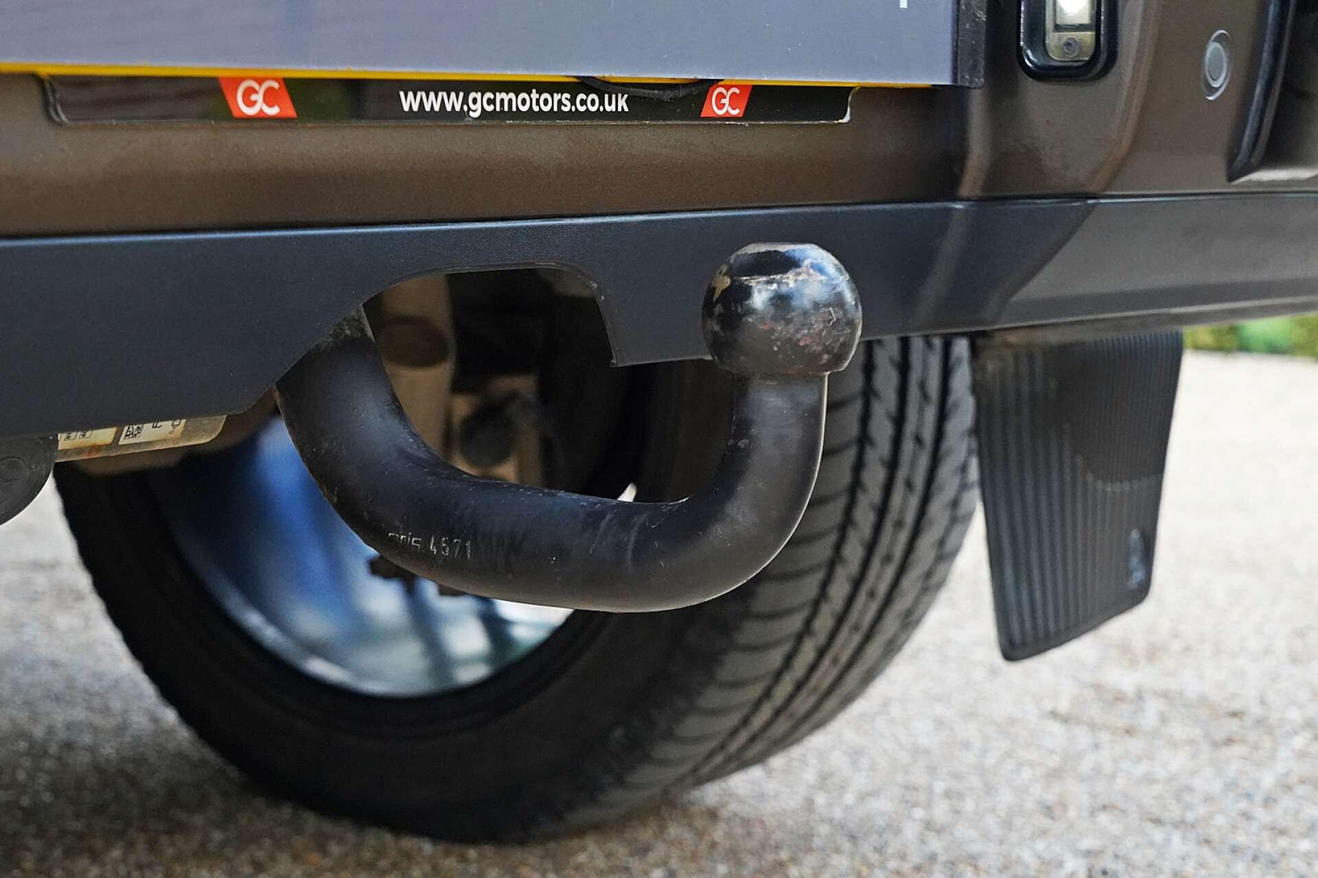 Mercedes-Benz G-Class view 5