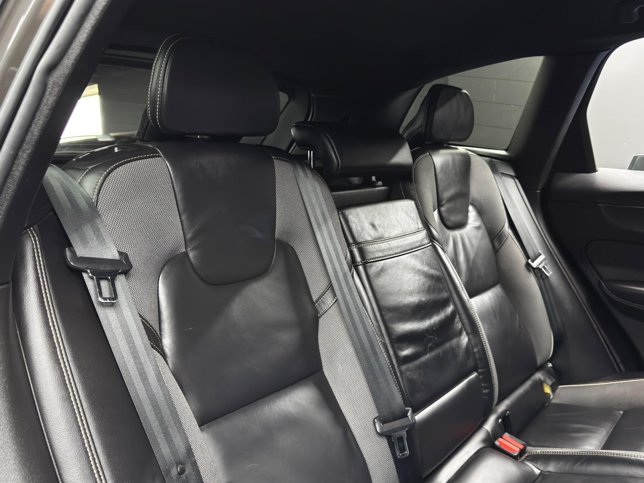 Volvo XC60 view 15
