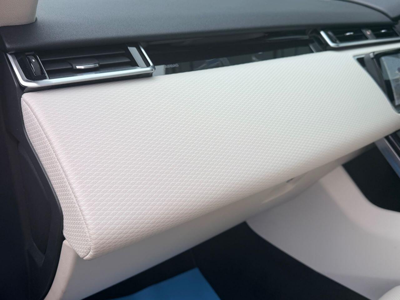 Land Rover Range Rover Velar view 34