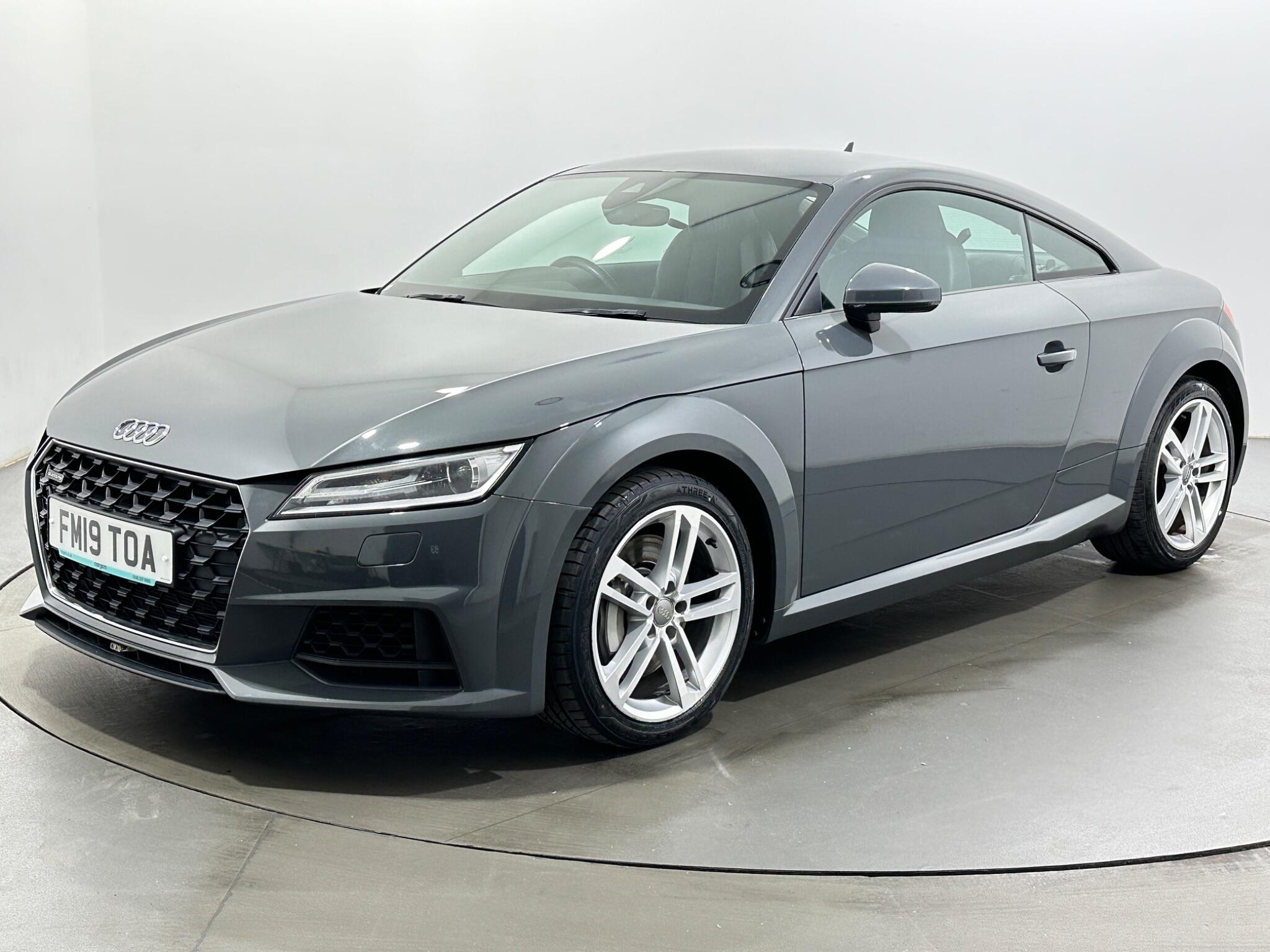Audi TT view 4