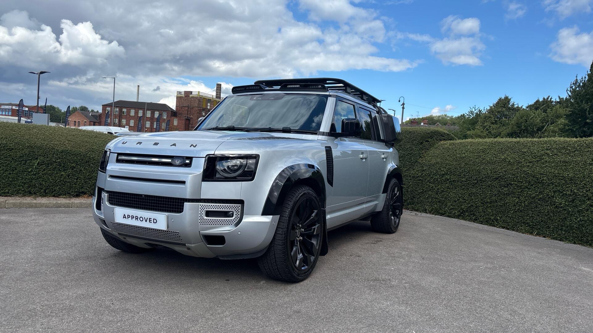 Land Rover Defender view 52