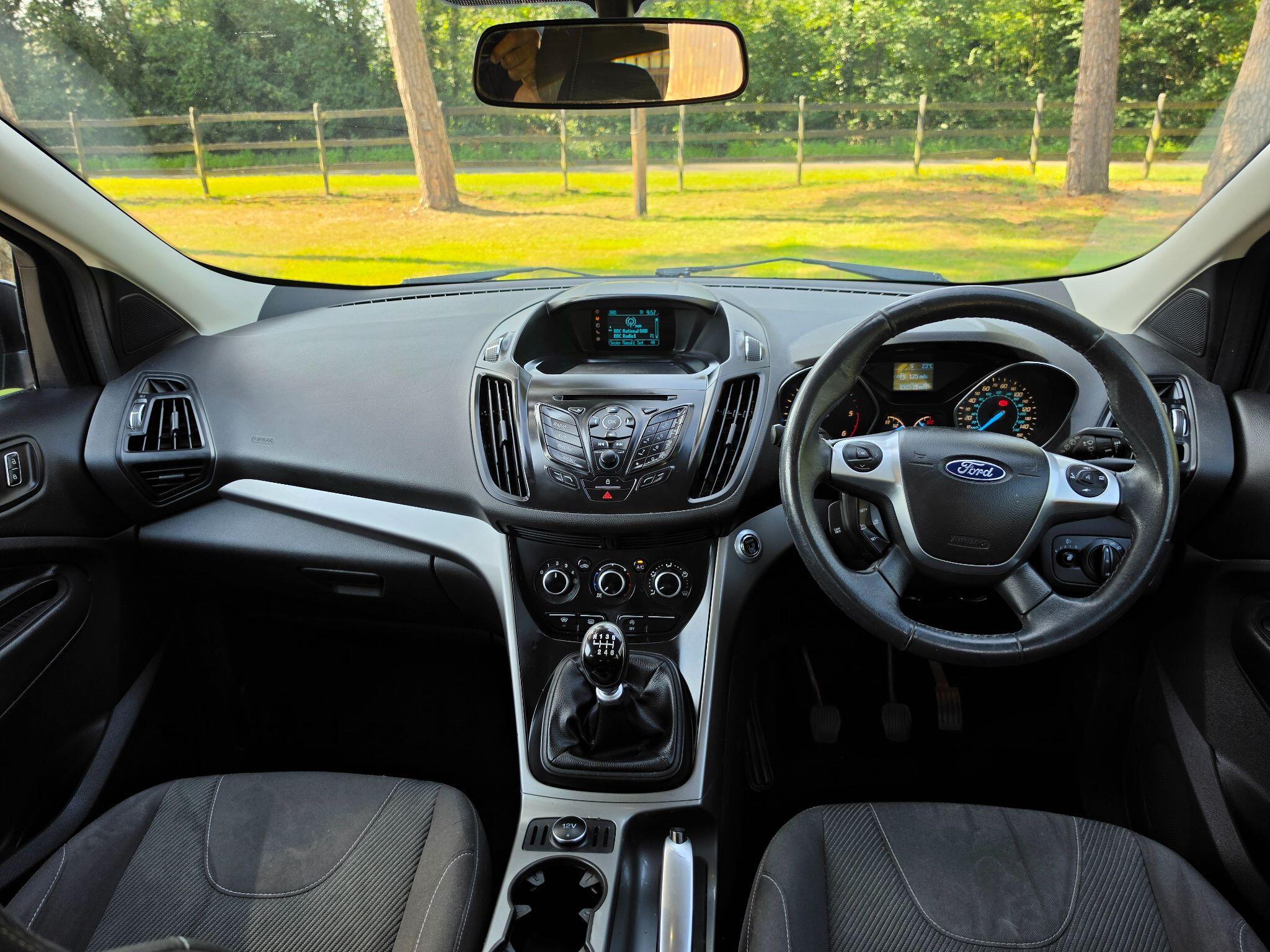 Ford Kuga view 3