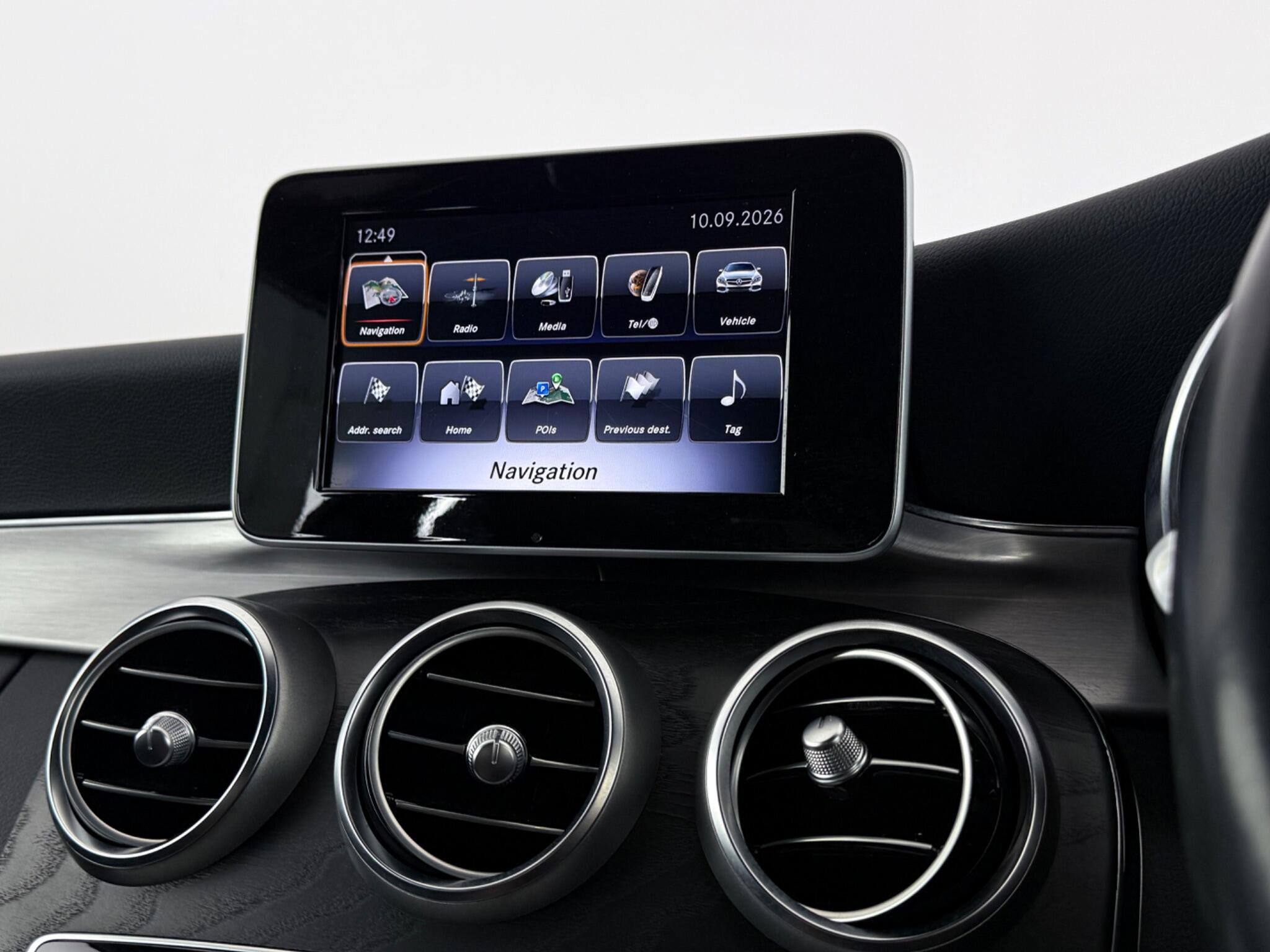Mercedes-Benz C-Class view 25