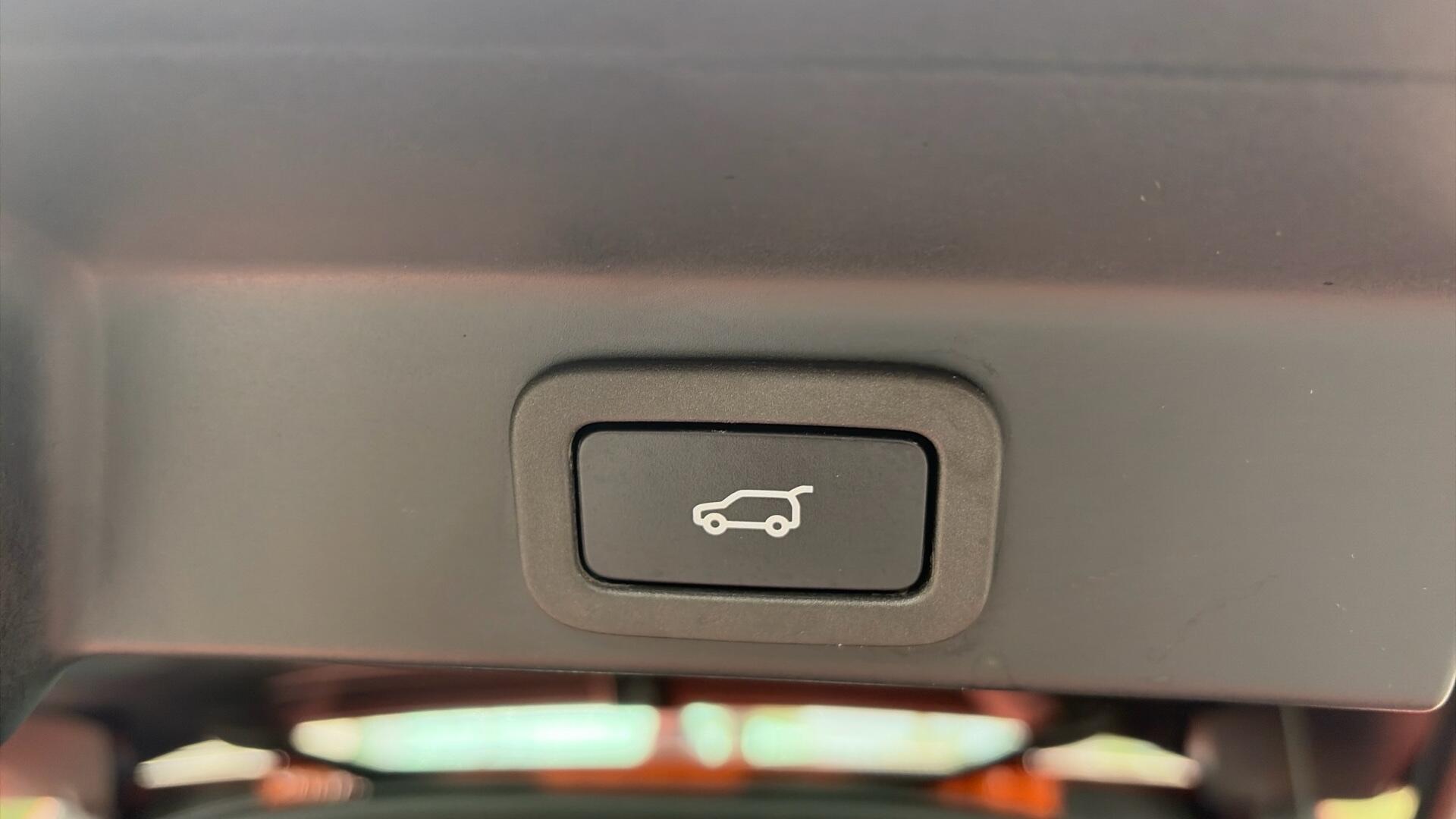 Jaguar F-Pace view 71