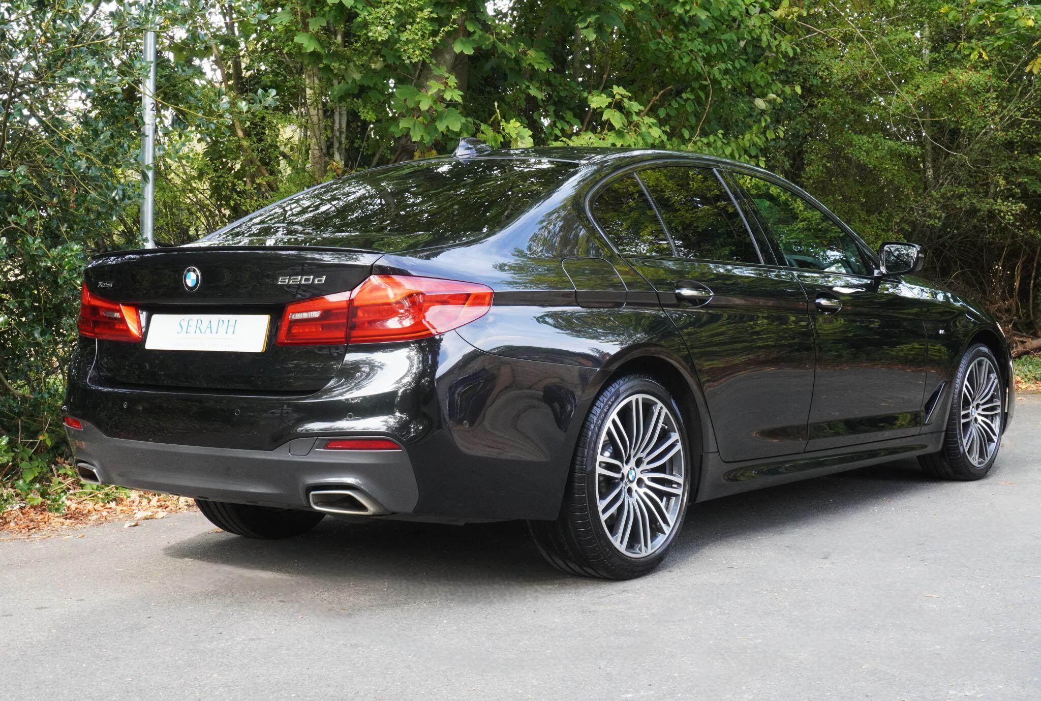 BMW 5 Series view 8