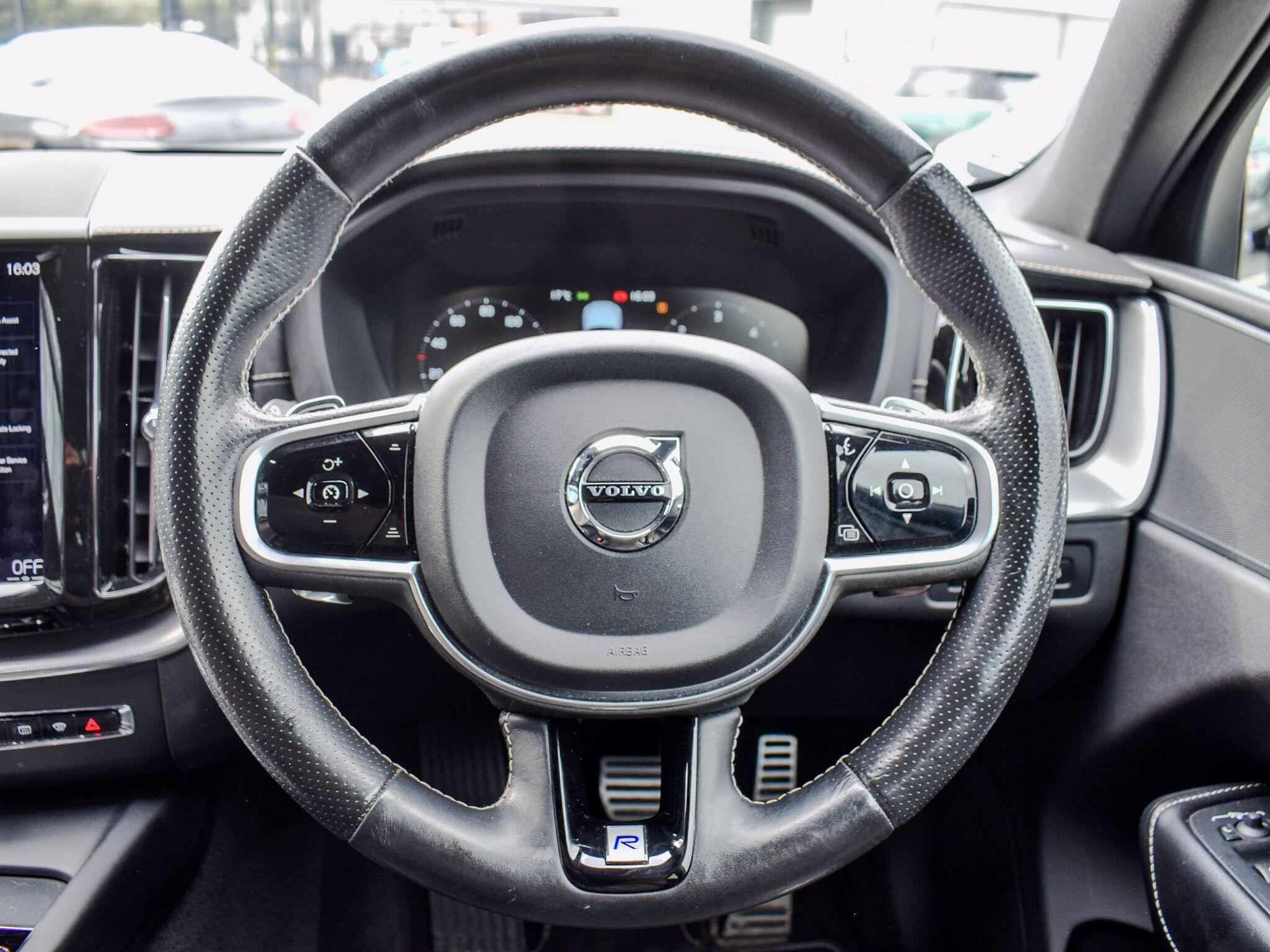 Volvo XC60 view 27