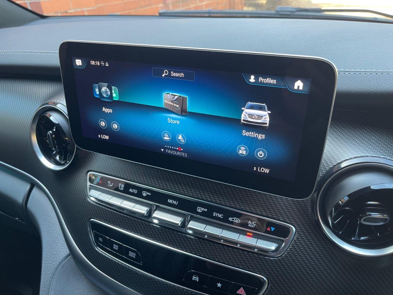 Mercedes-Benz V Class view 24