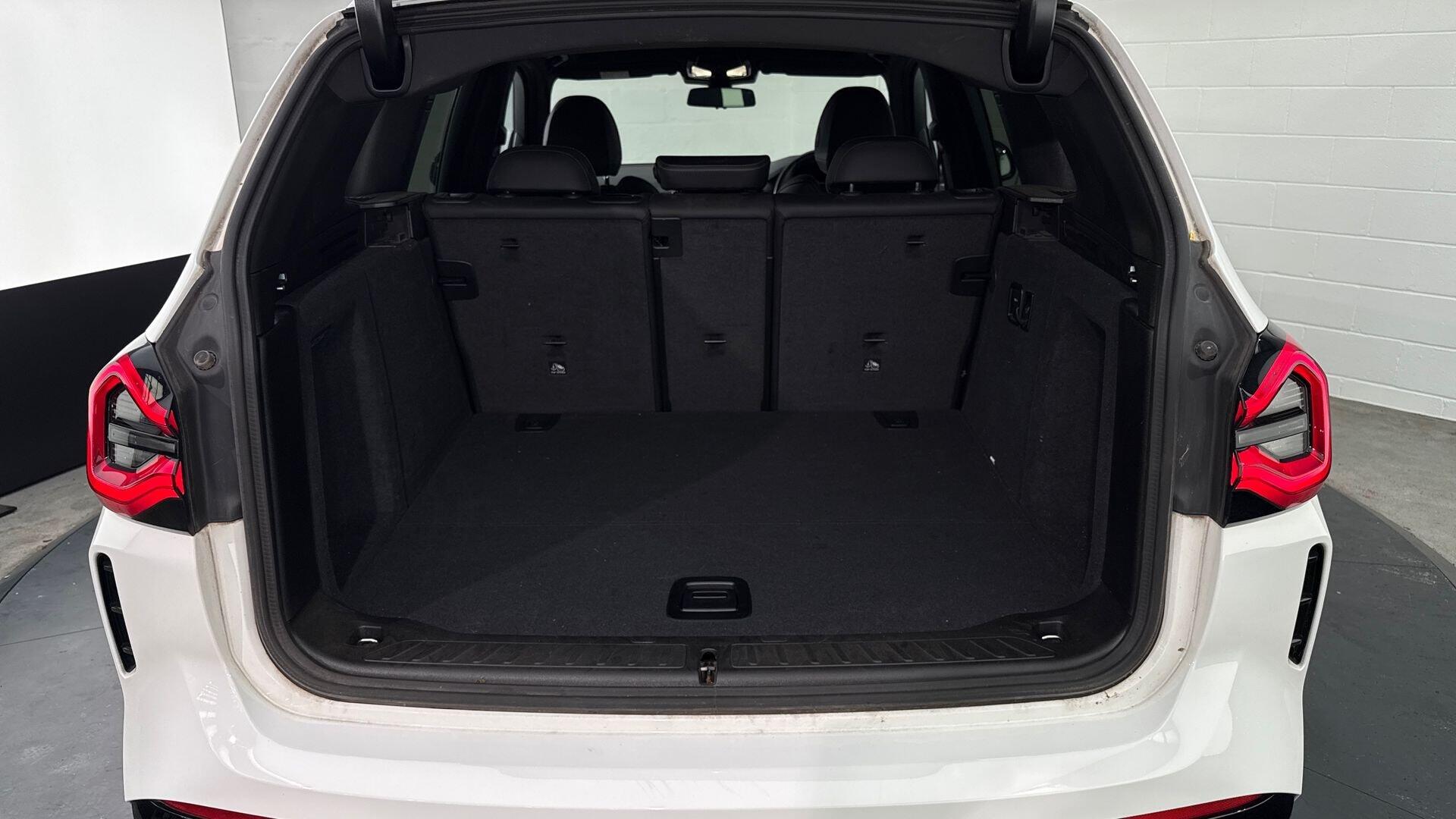 BMW X3 view 13