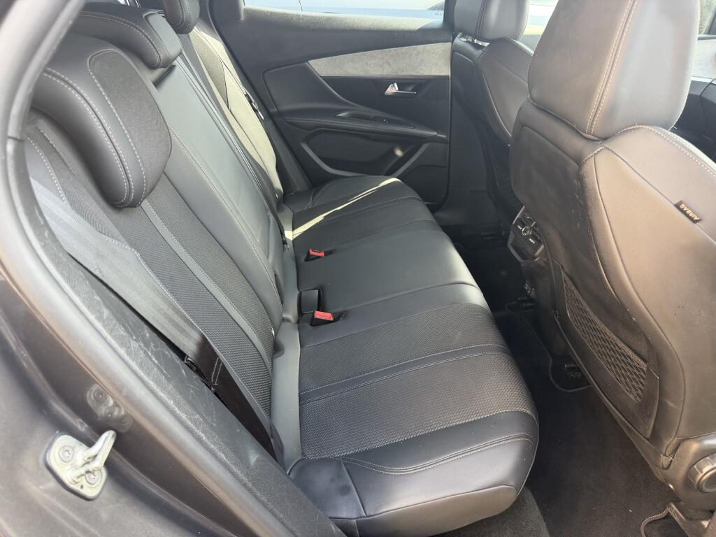 Peugeot 3008 view 12