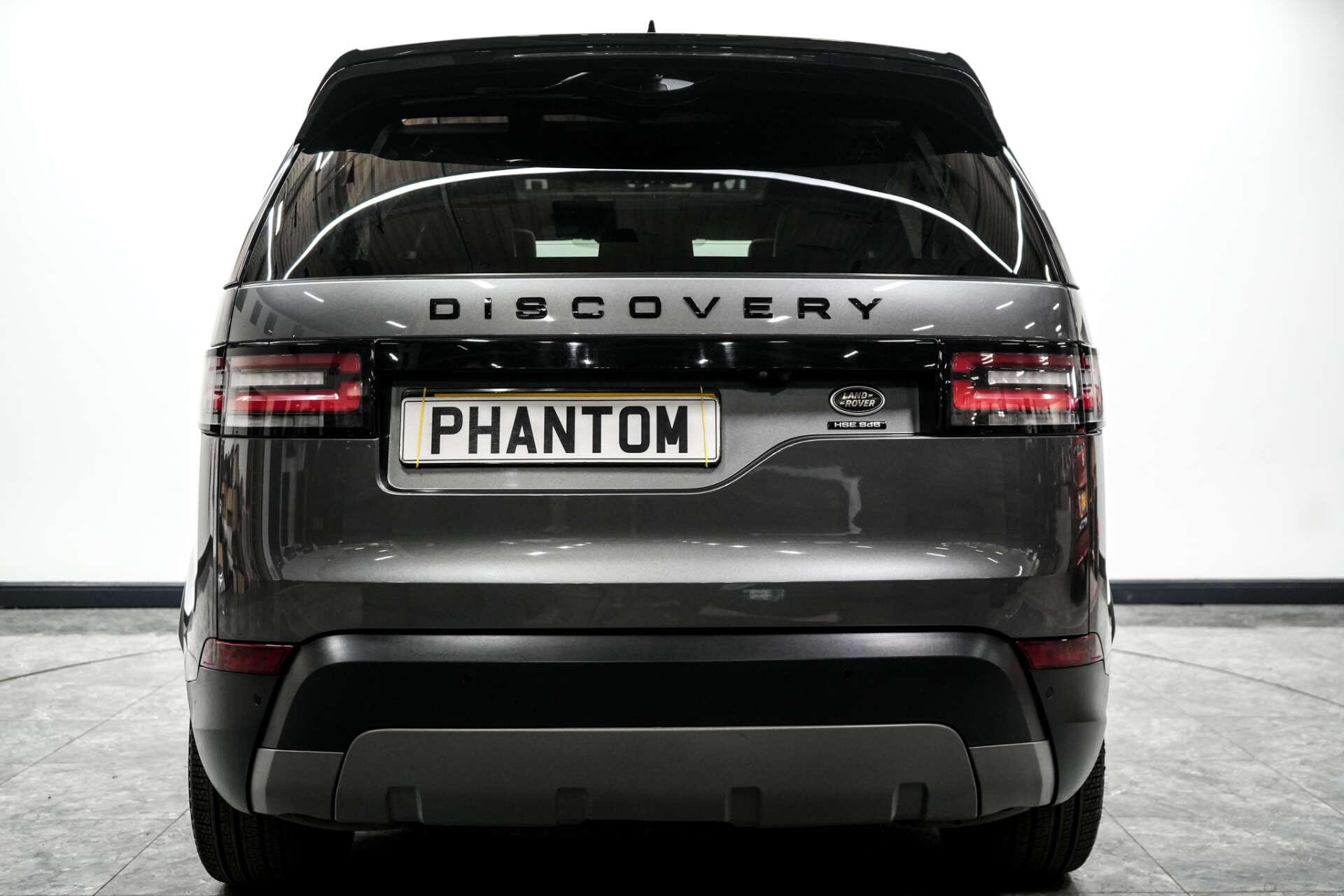 Land Rover Discovery view 4