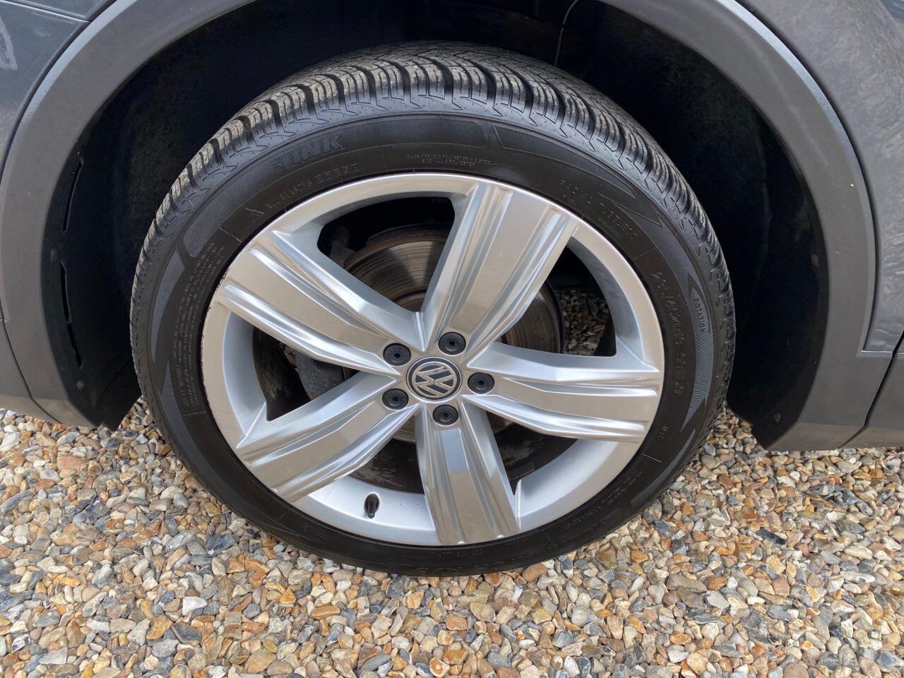 Volkswagen Tiguan view 36
