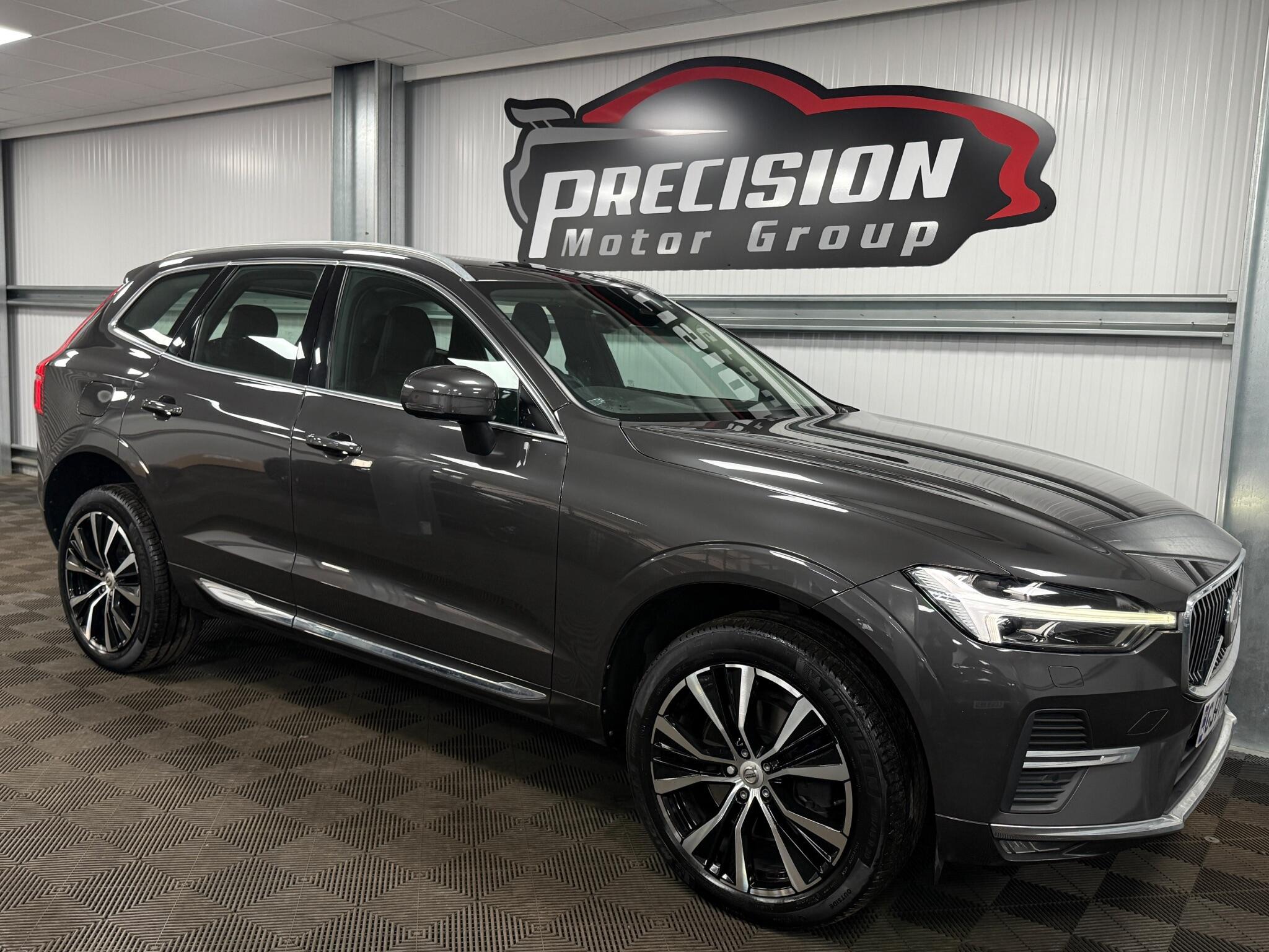 Volvo XC60 view 2