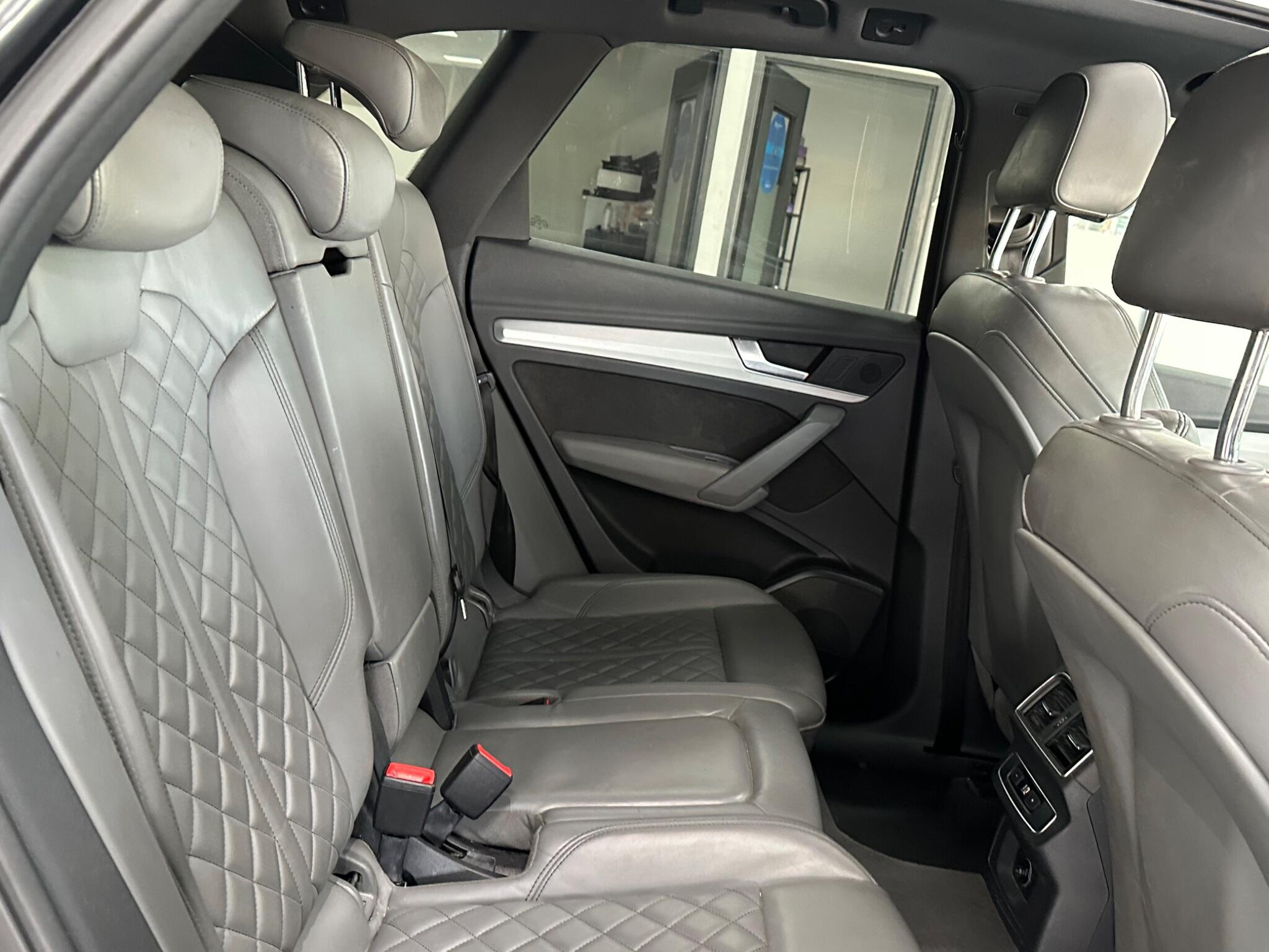 Audi Q5 view 36