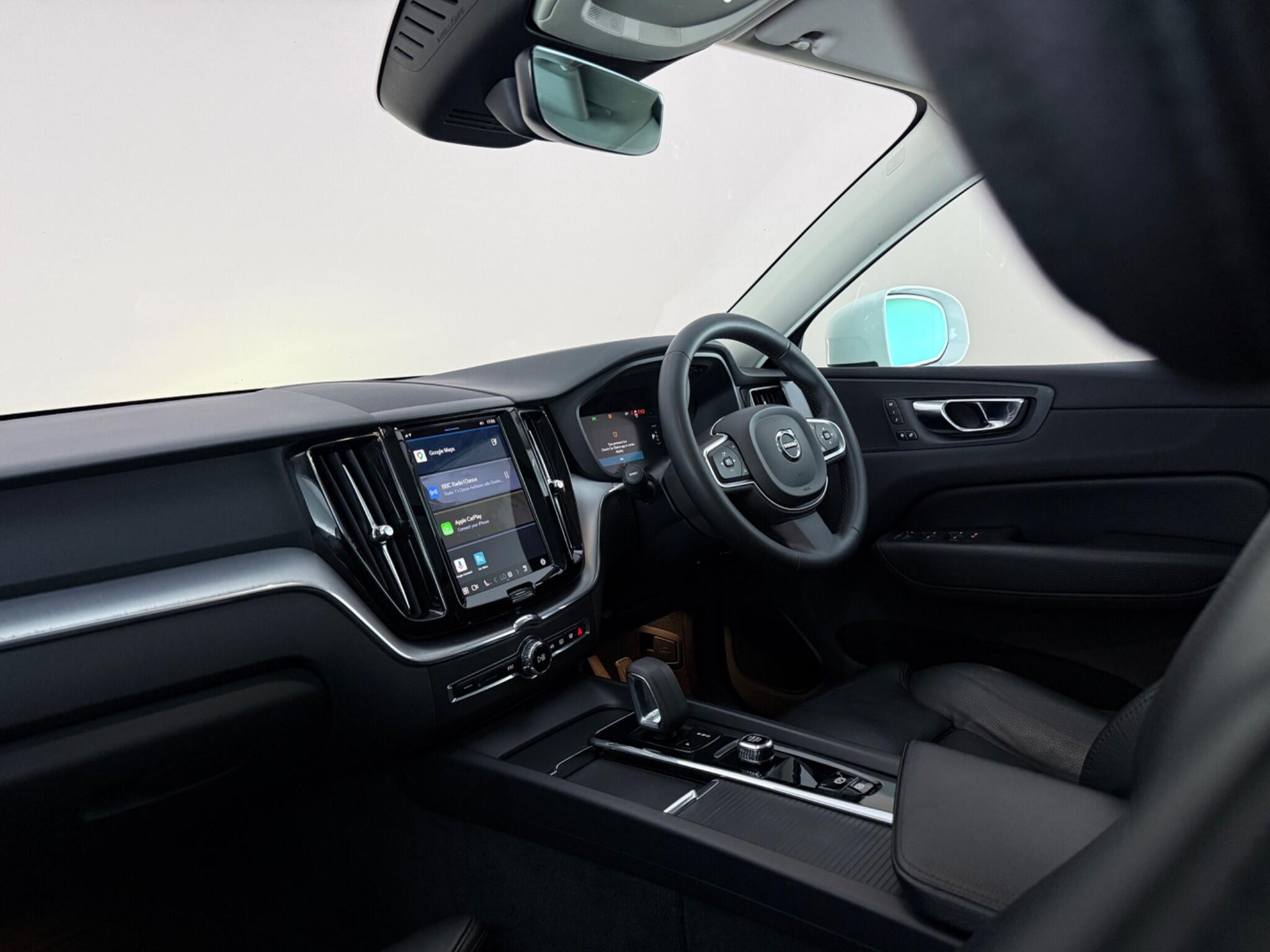 Volvo XC60 view 4