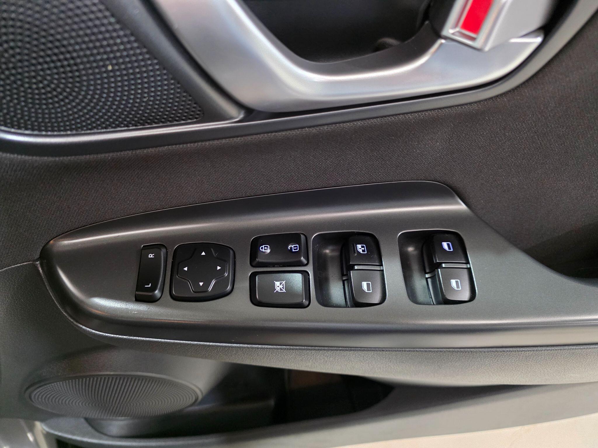 Hyundai Kona view 13