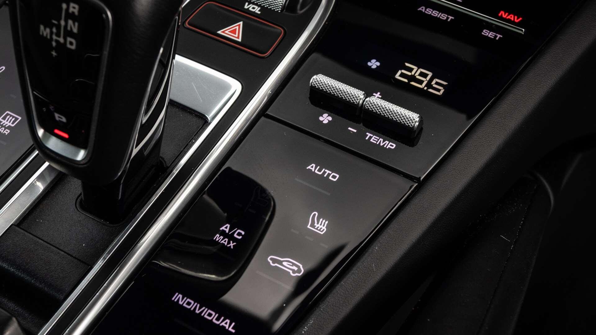 Porsche Cayenne view 23