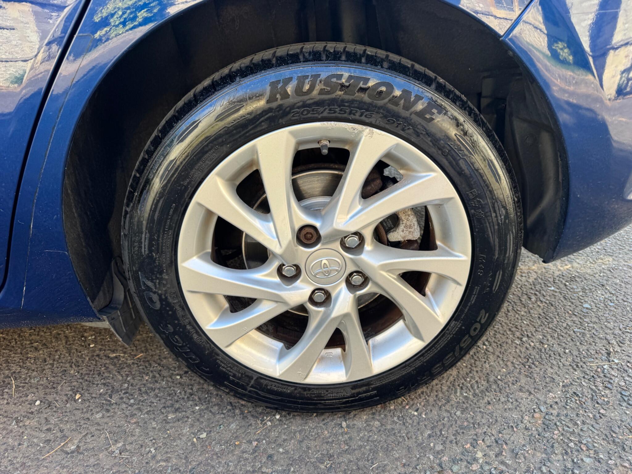 Toyota Auris view 39