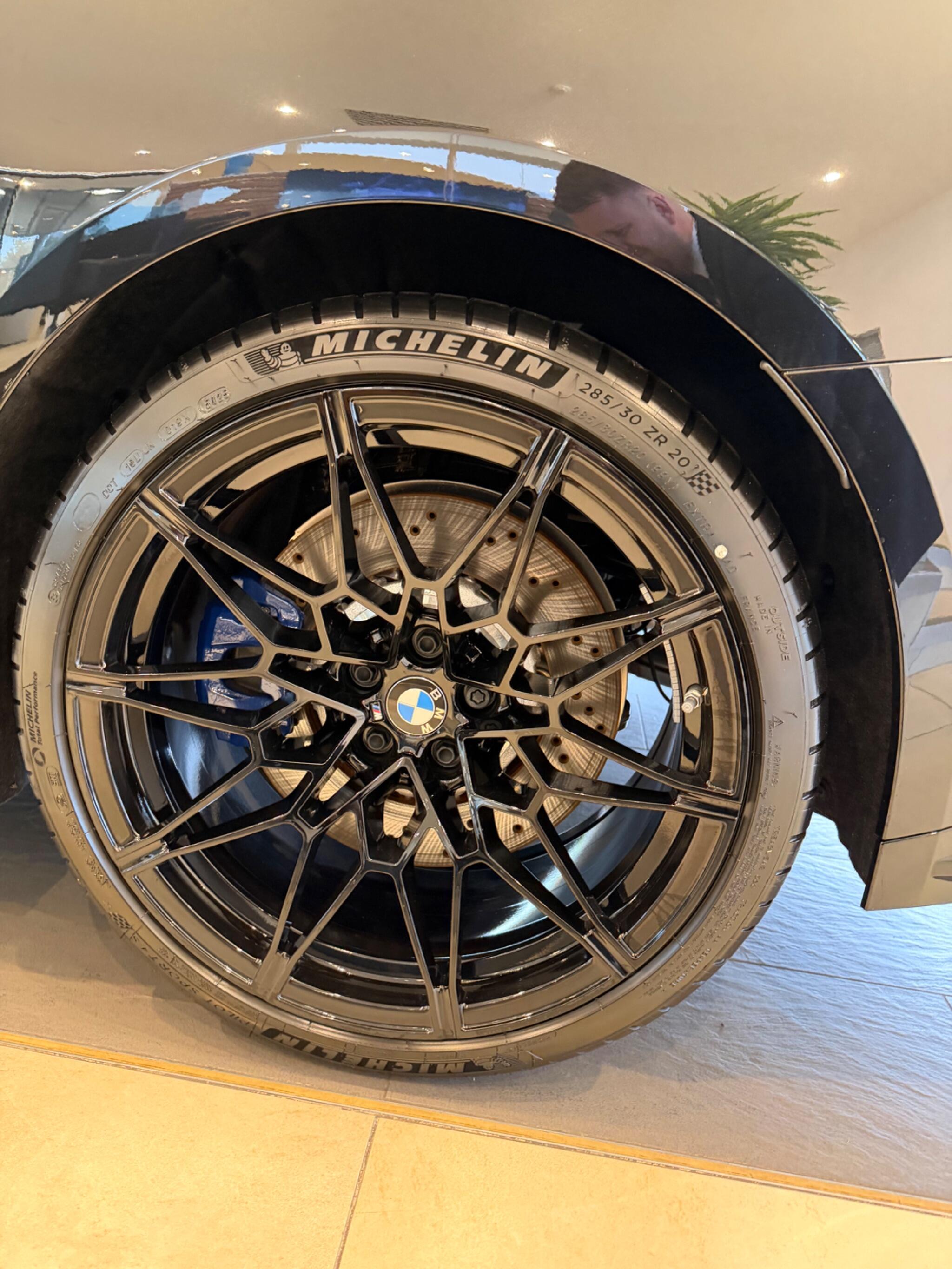 BMW M4 view 12