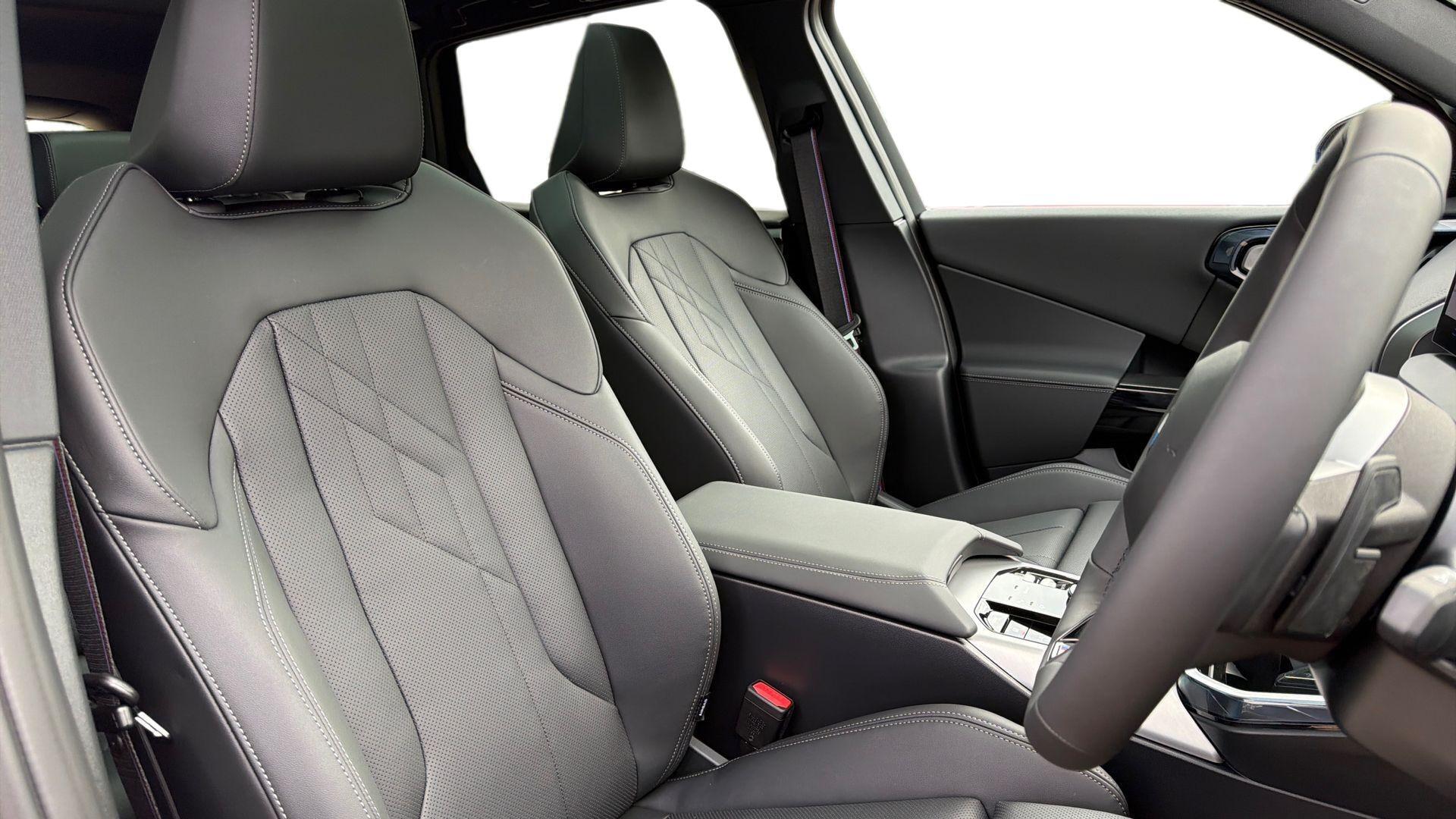 BMW X3 view 11