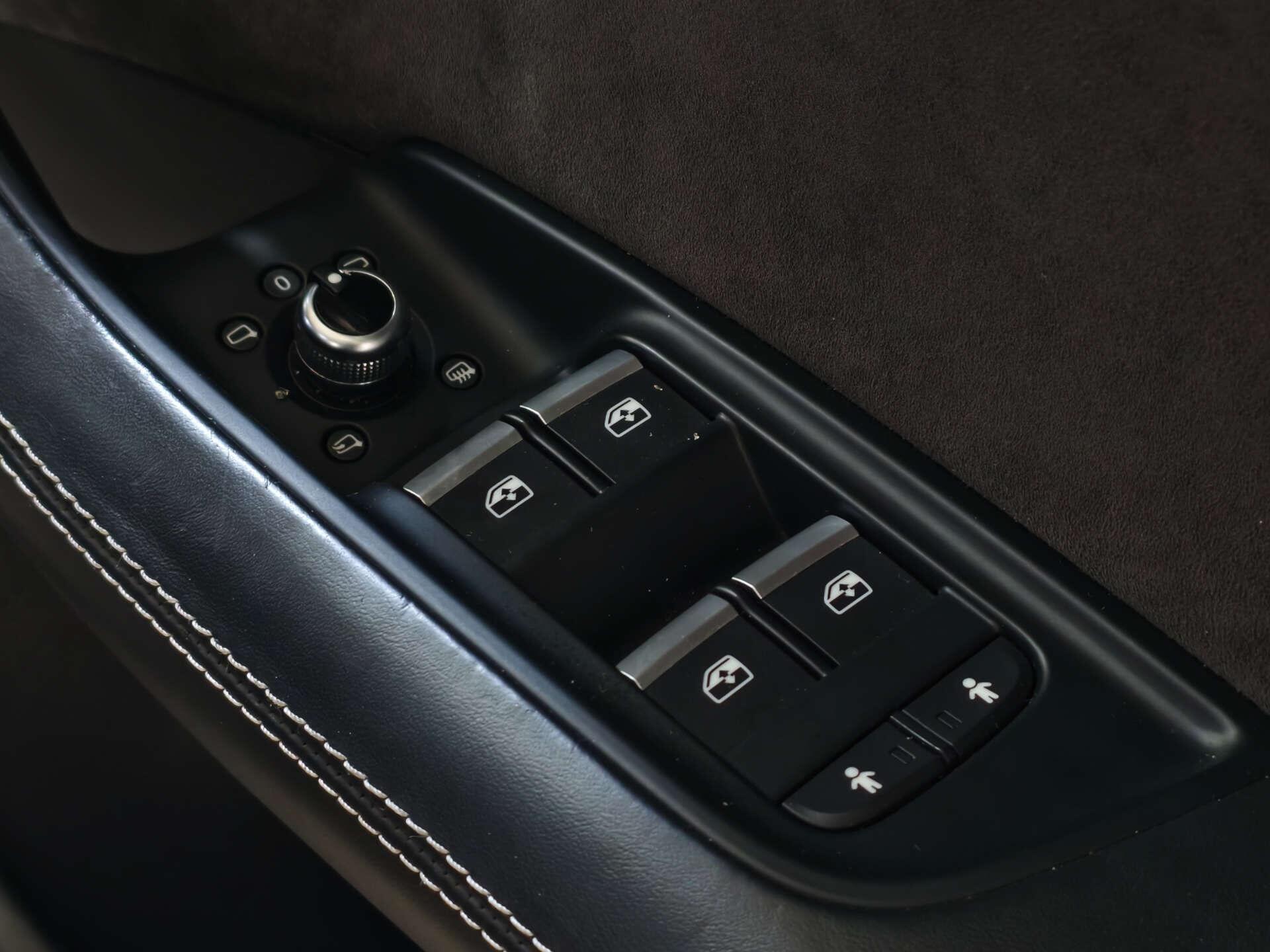 Audi SQ7 view 30