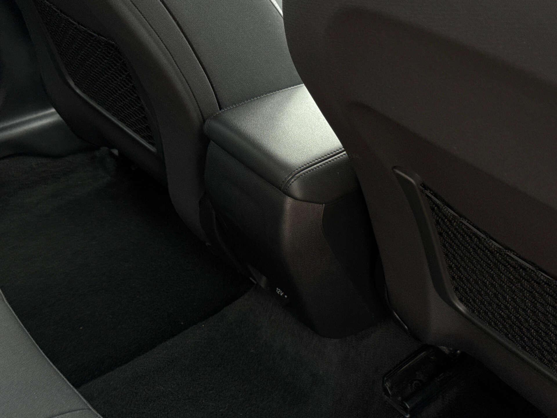 Ford Focus view 29