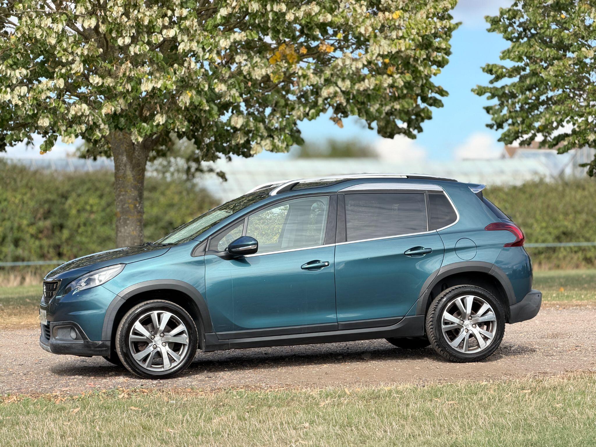 Peugeot 2008 view 16