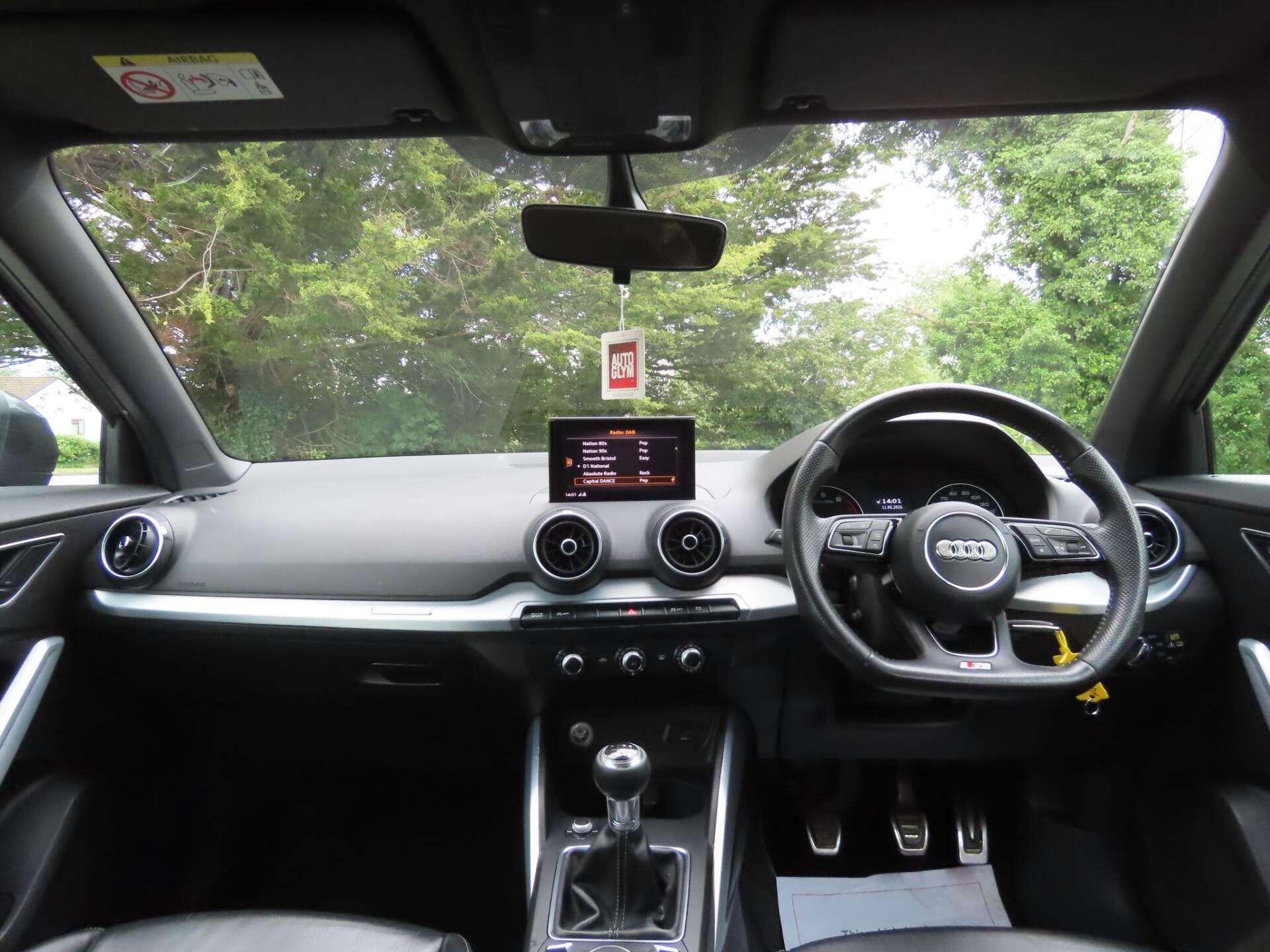 Audi Q2 view 8