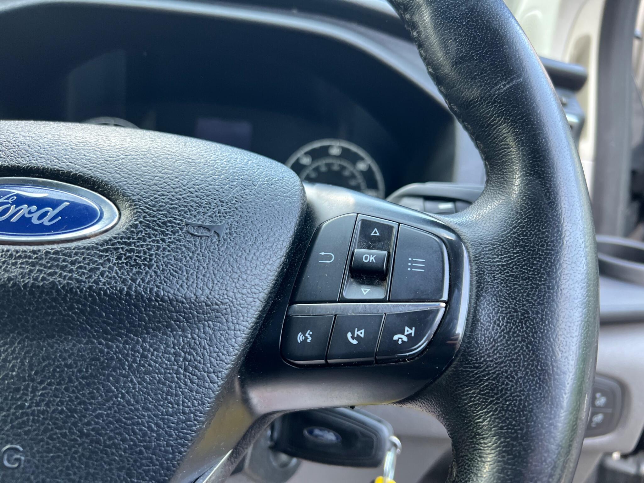Ford Transit Custom view 64