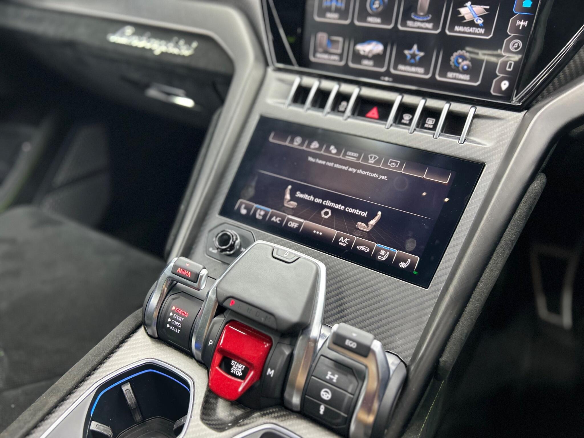 Lamborghini Urus view 55