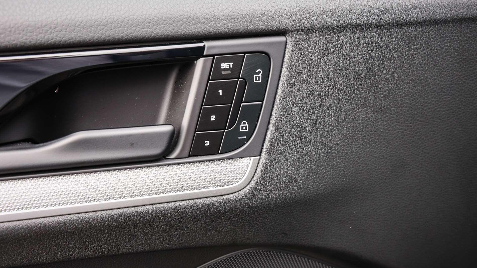 Porsche Cayenne view 23