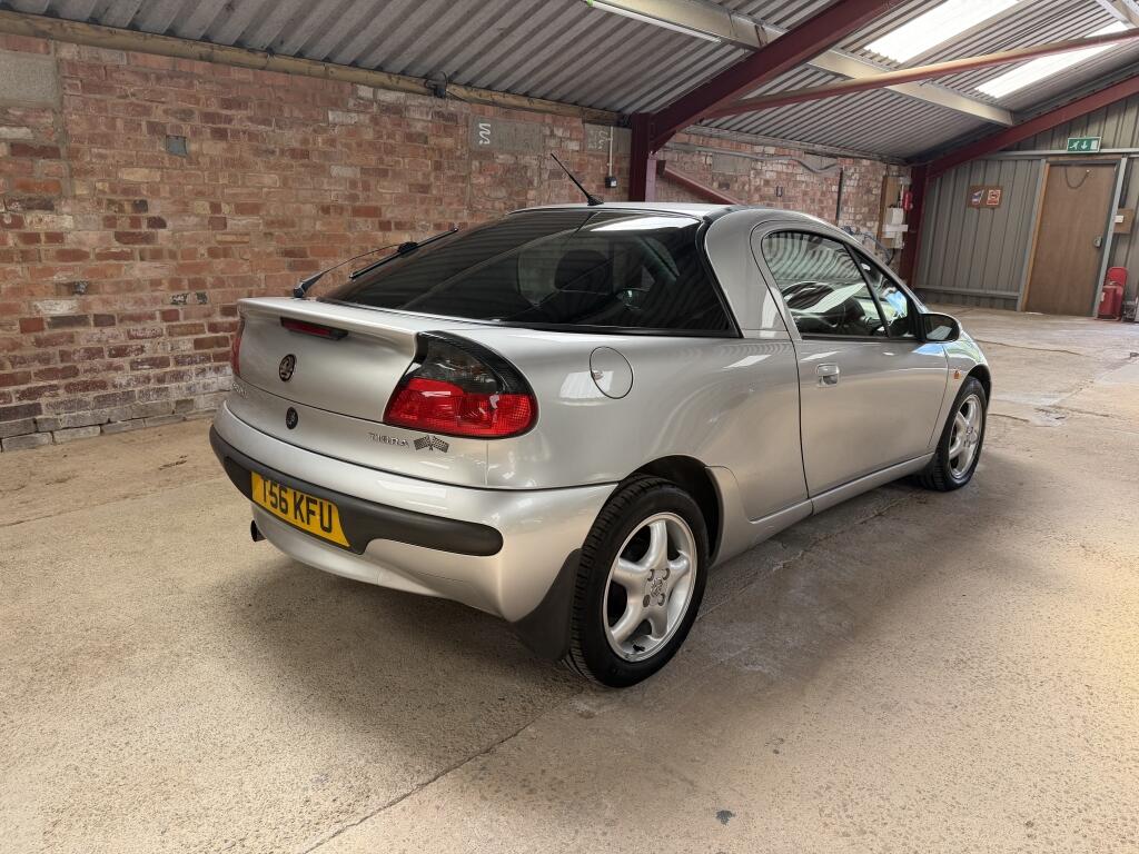 Vauxhall Tigra view 4