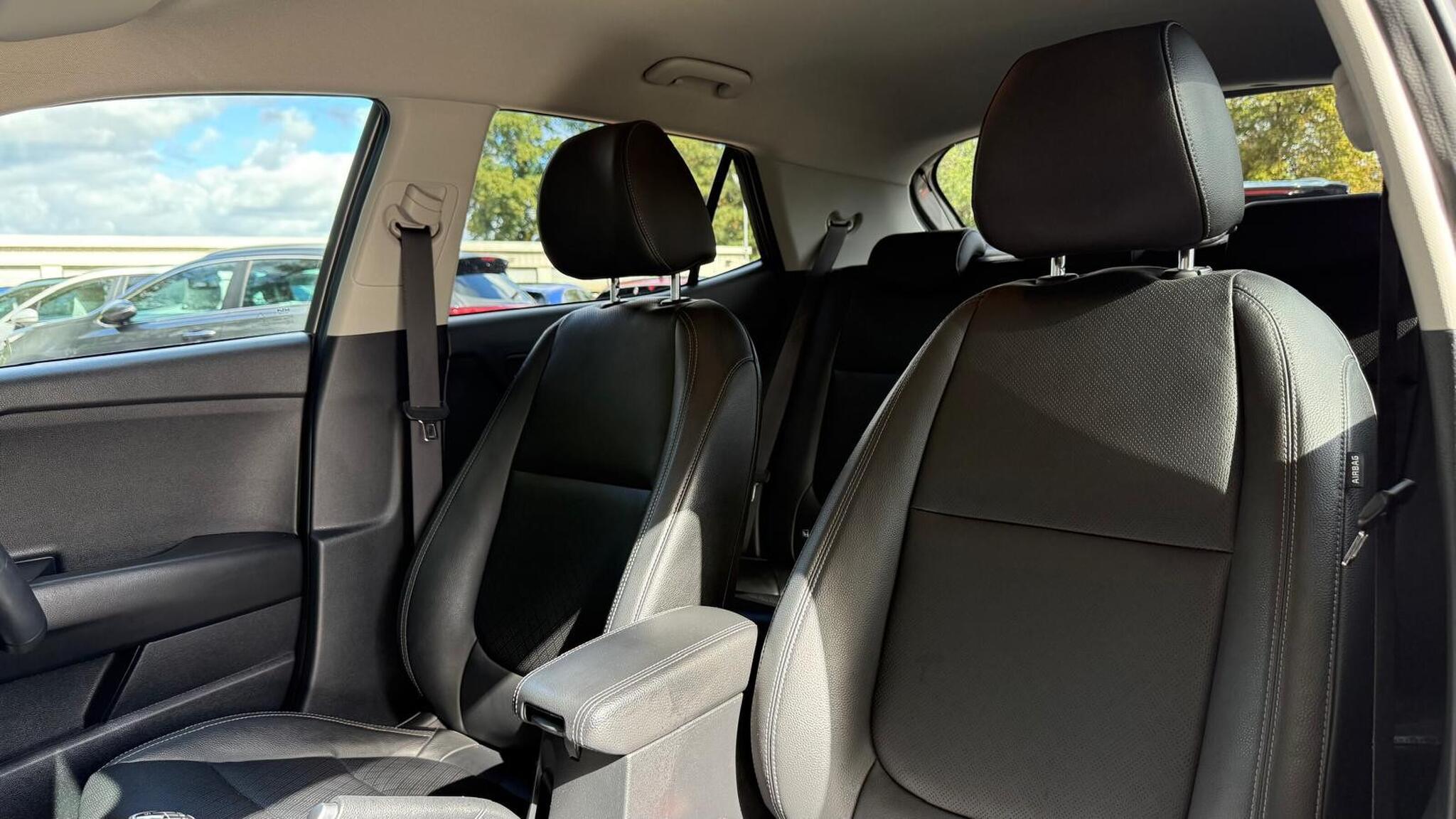 Kia Stonic view 25
