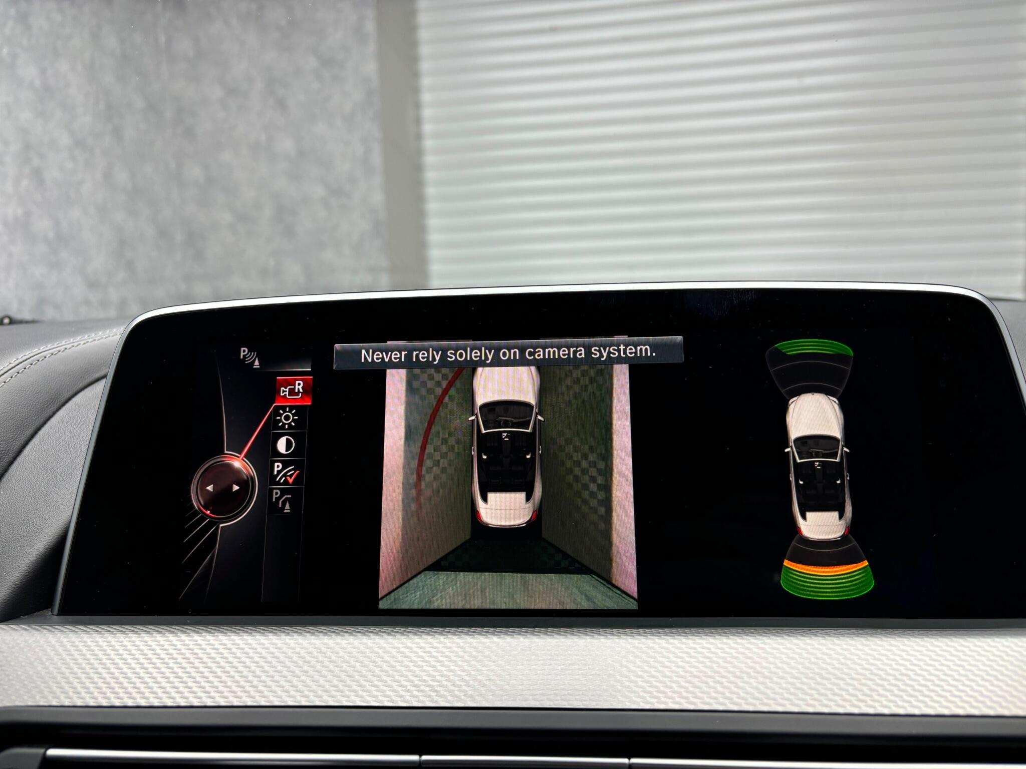 BMW 6 Series view 19
