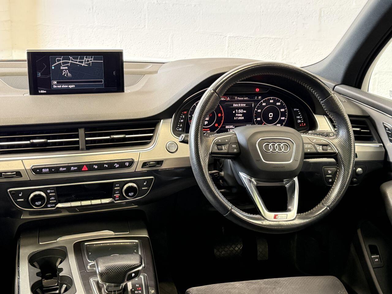 Audi Q7 view 36