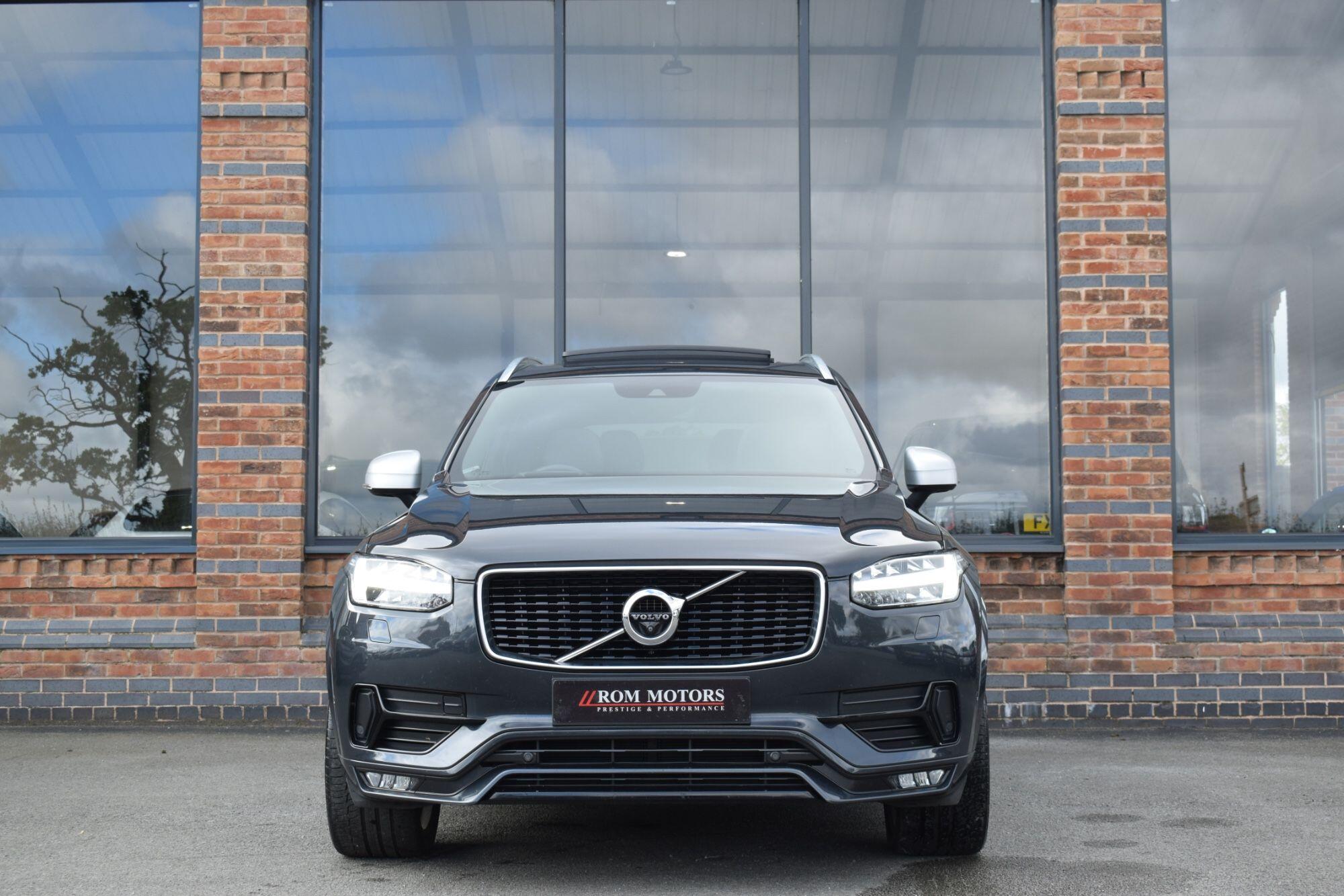 Volvo XC90 view 4