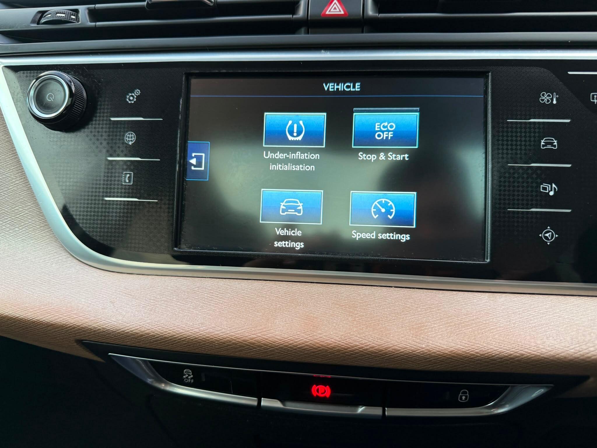 Citroen Grand C4 Picasso view 21