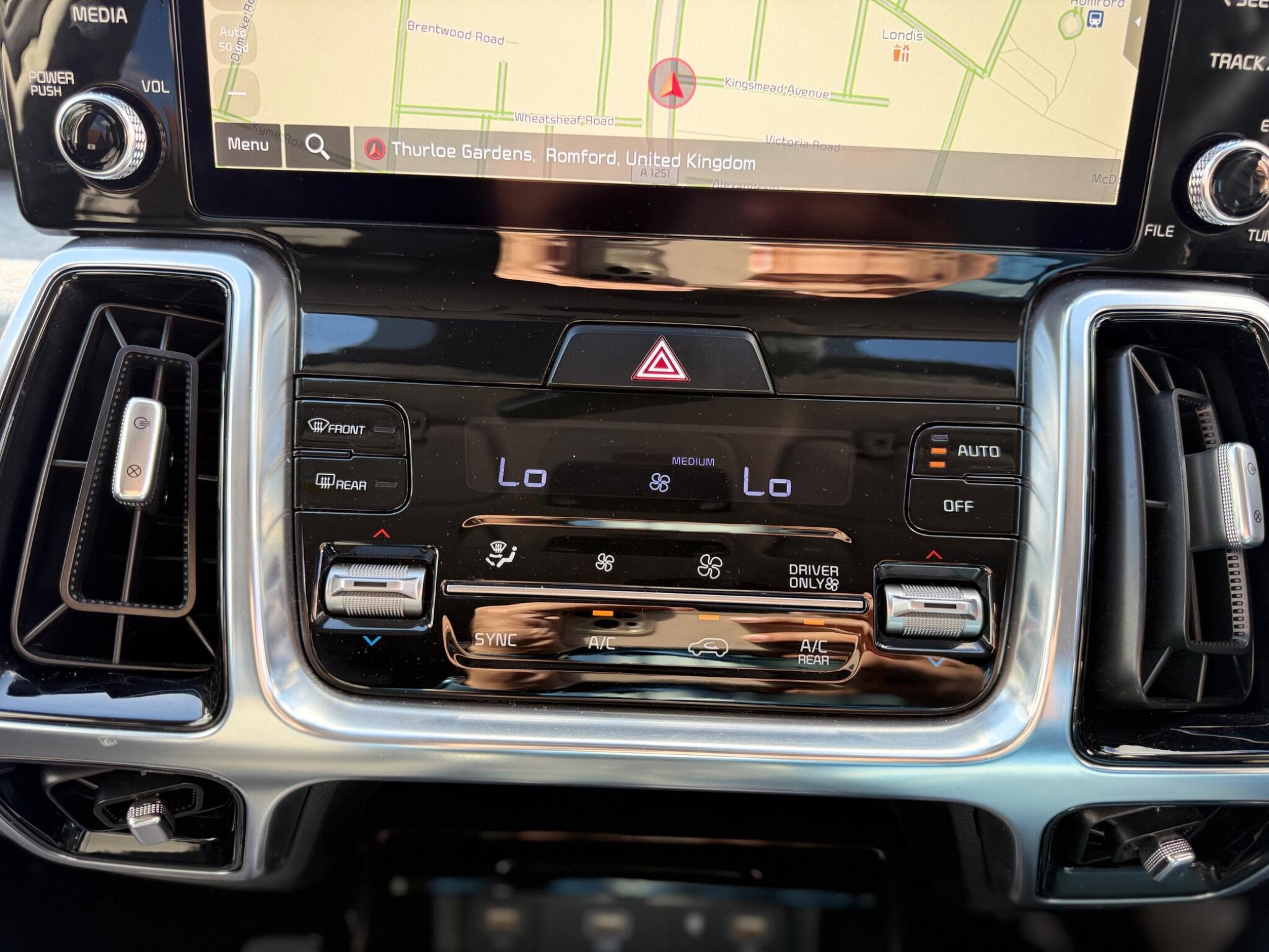 Kia Sorento view 28