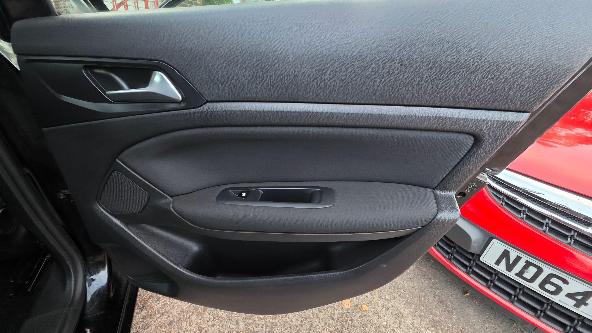 Peugeot 308 view 28