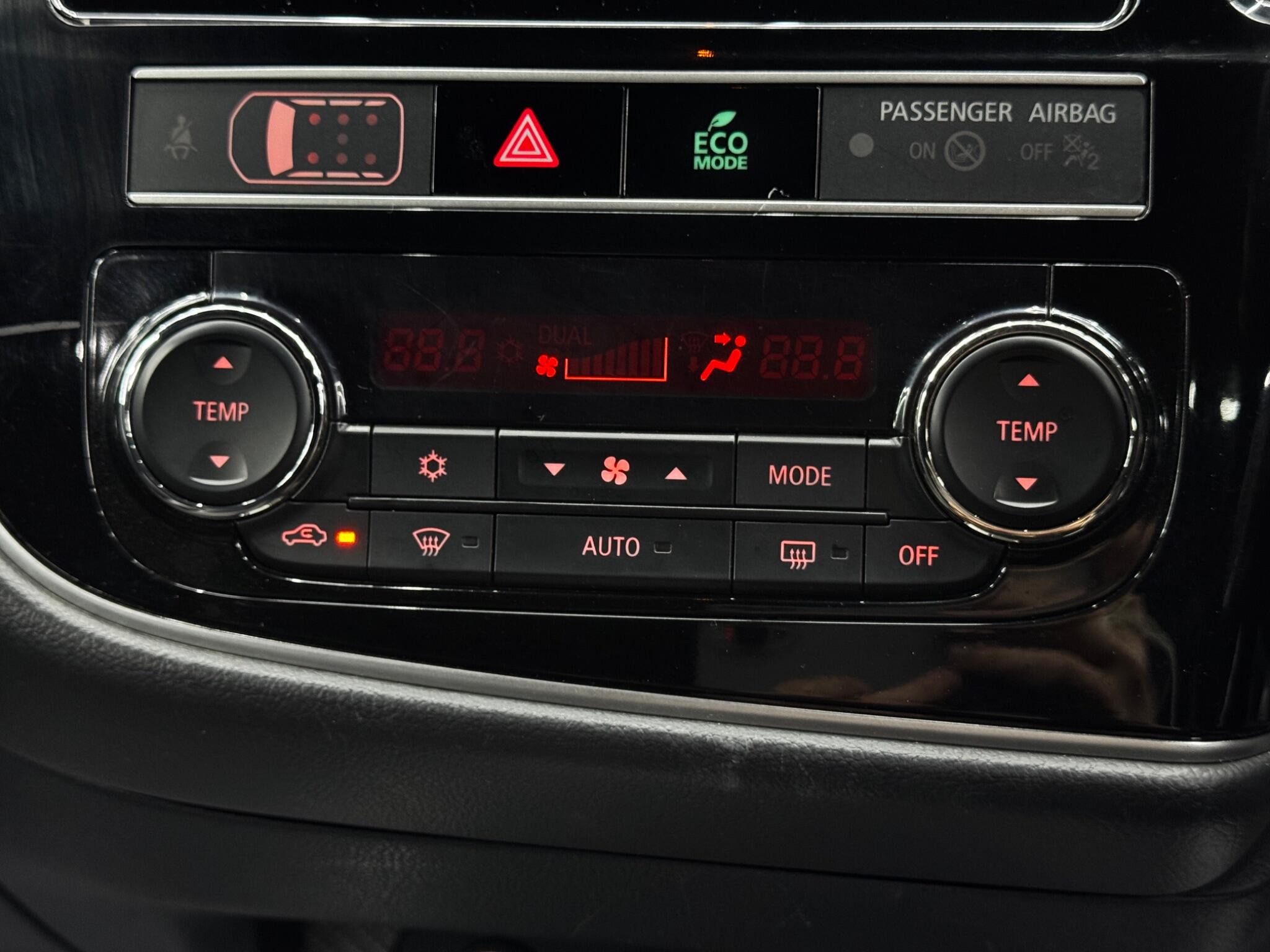 Mitsubishi Outlander view 28