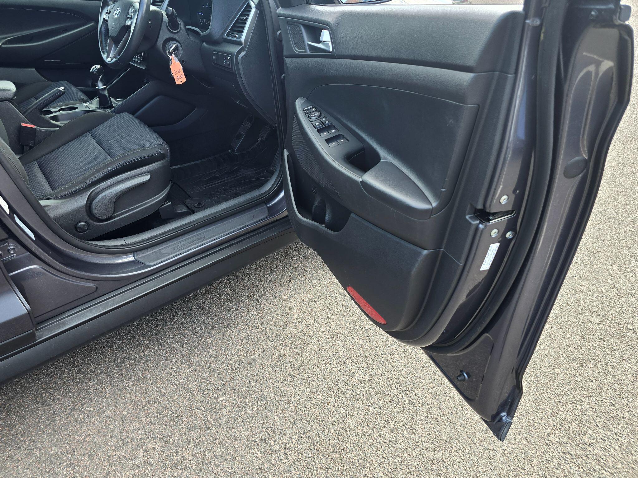 Hyundai Tucson view 36