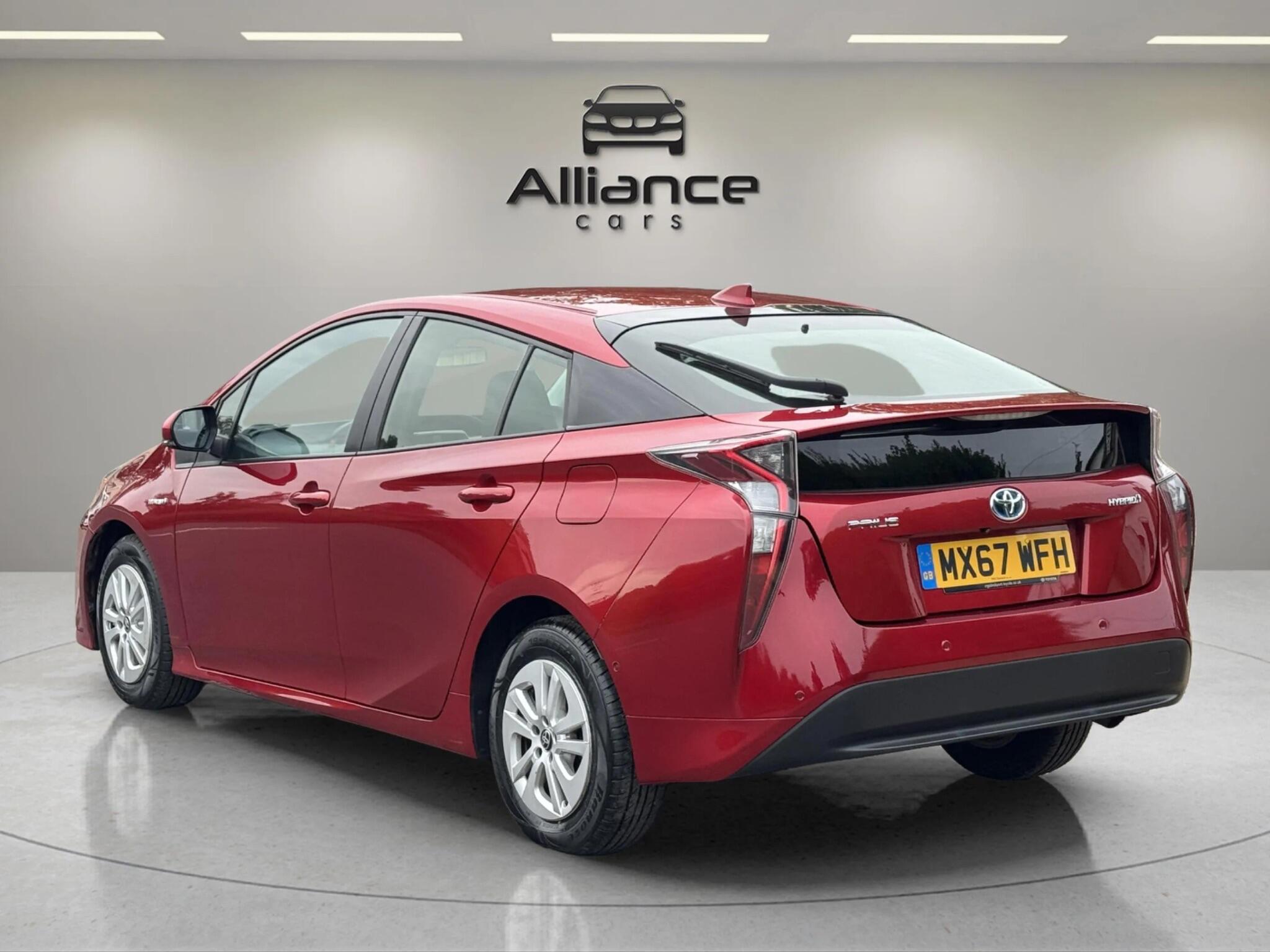 Toyota Prius view 23