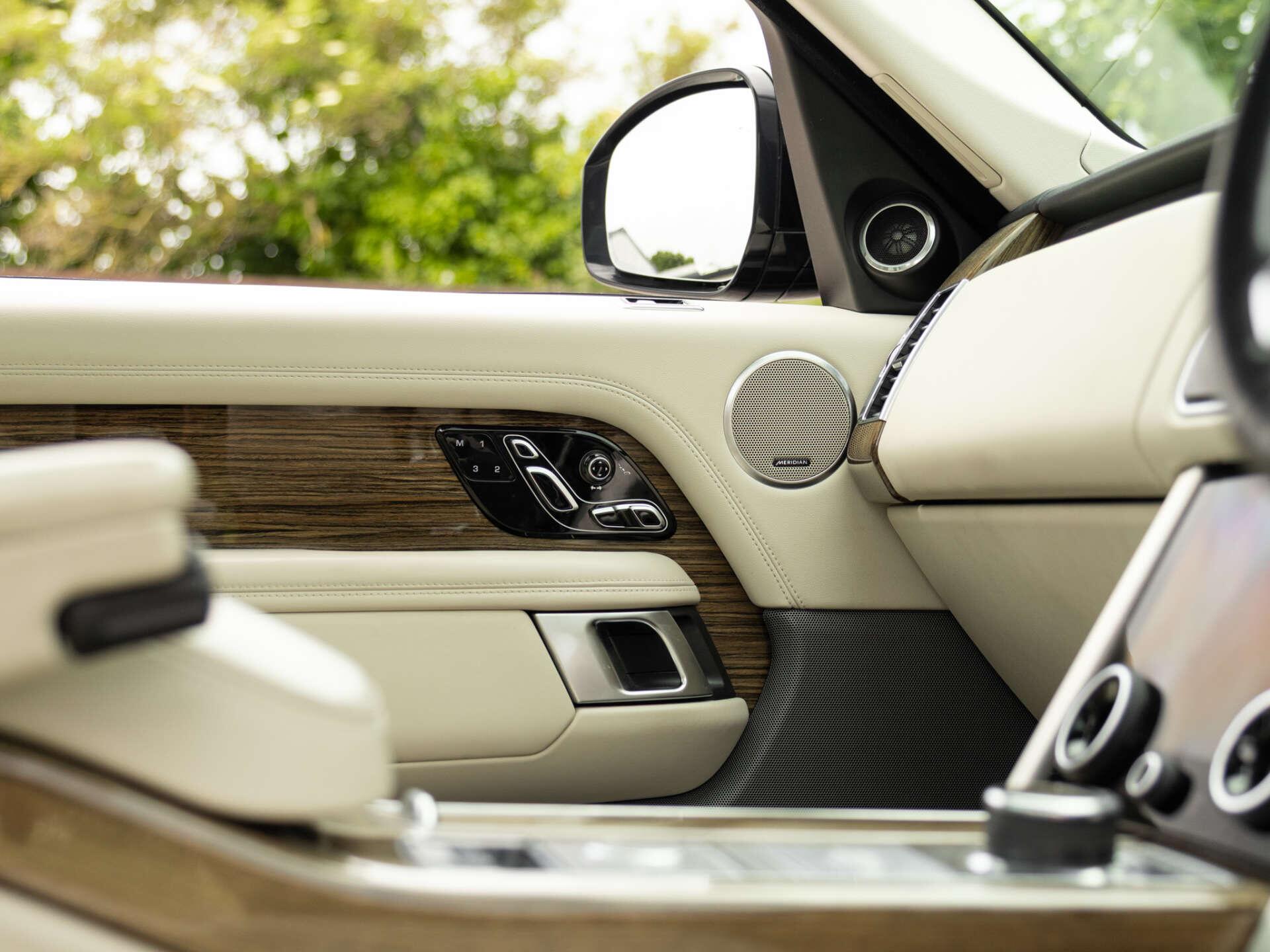 Land Rover Range Rover view 7