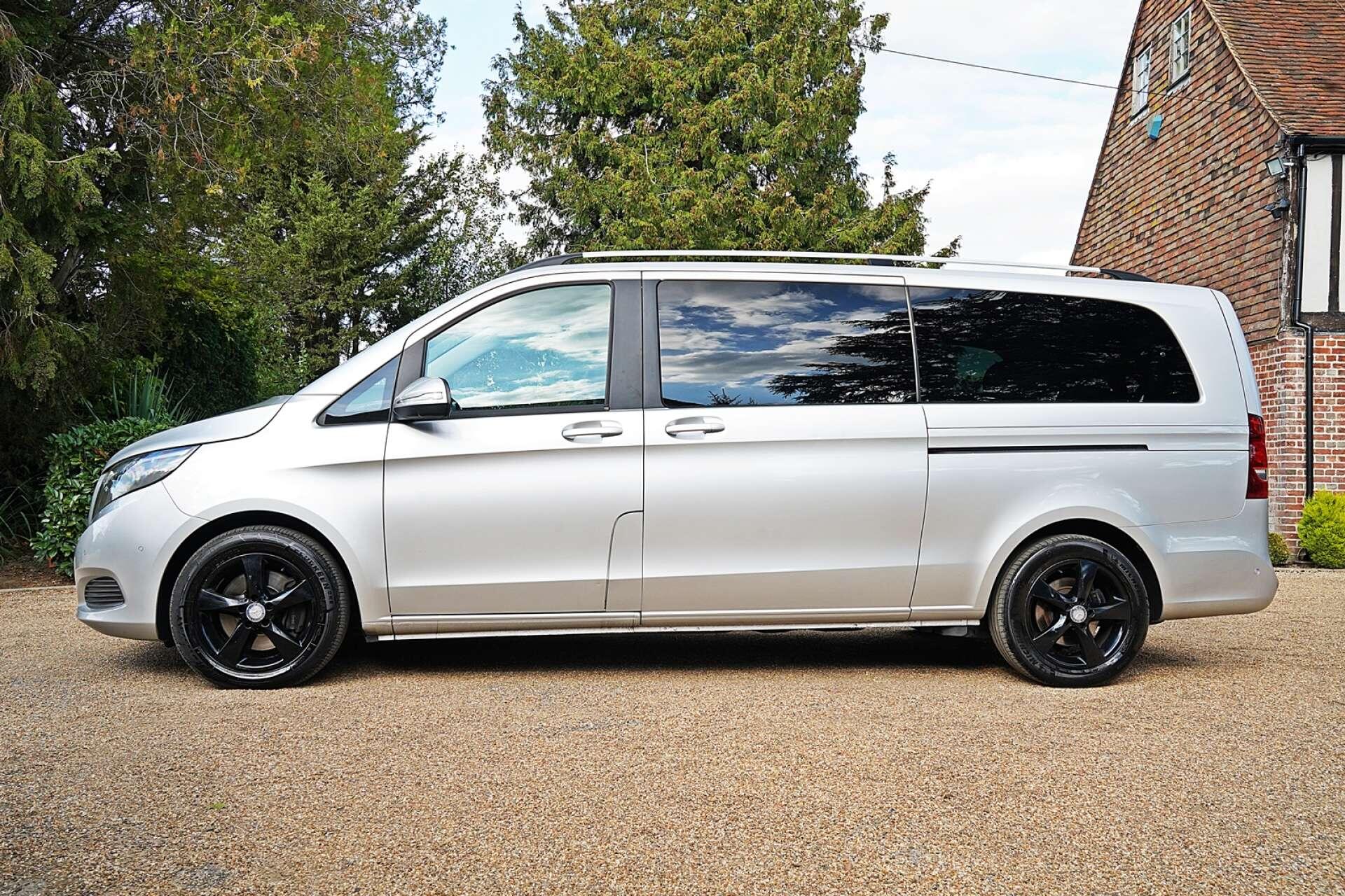 Mercedes-Benz V-Class view 2